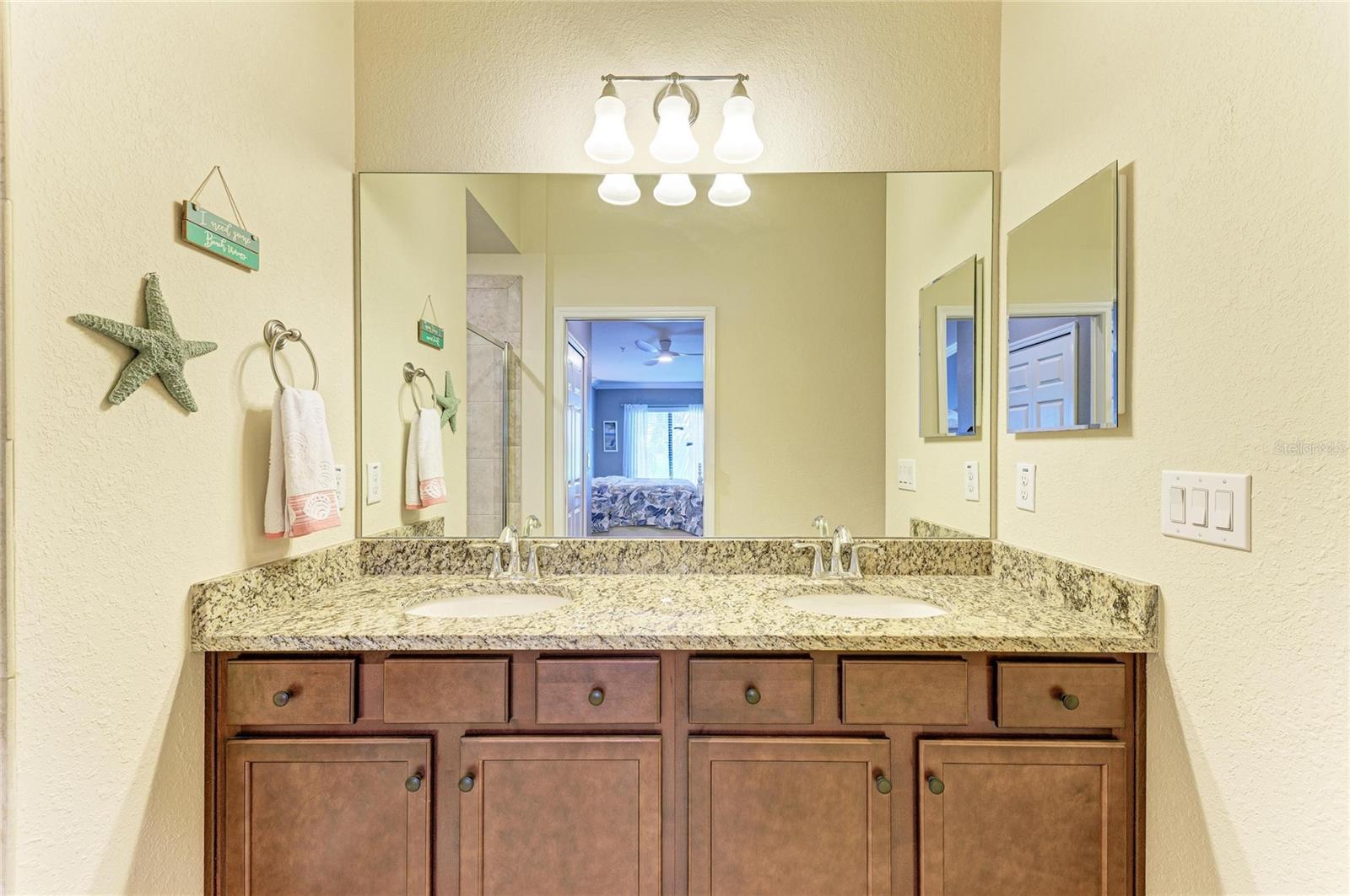 Image 33 of 83 For 5558 Palmer Circle 205