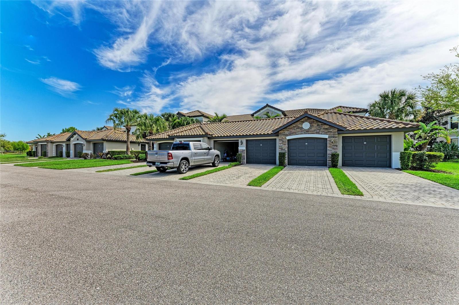 Image 39 of 83 For 5558 Palmer Circle 205