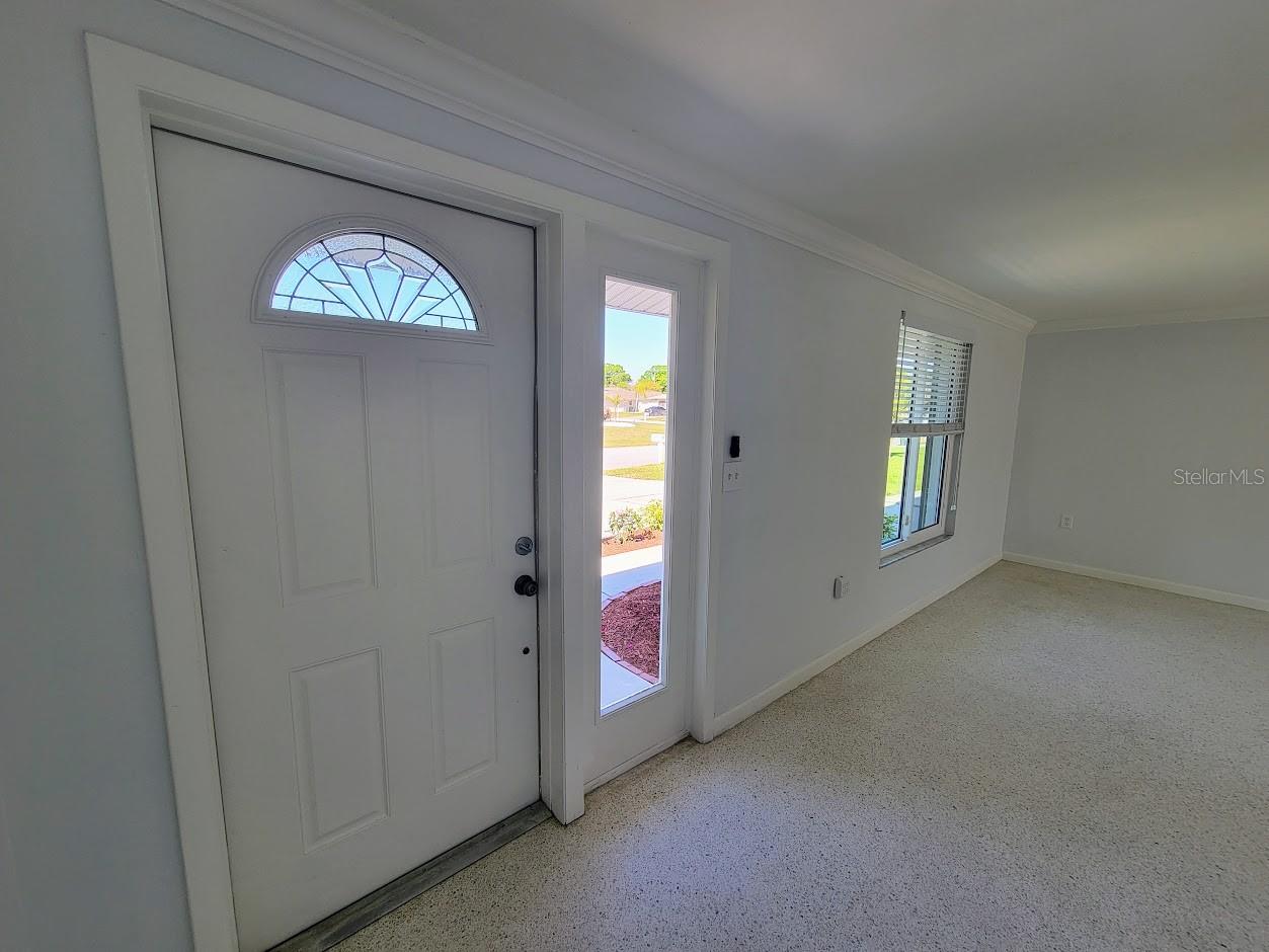 Image 17 of 58 For 401 Sunnyside Drive