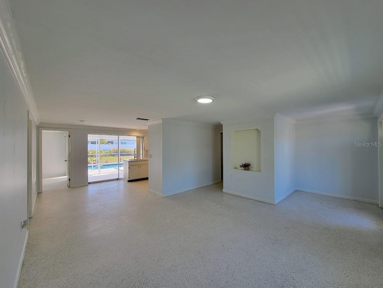 Image 19 of 58 For 401 Sunnyside Drive