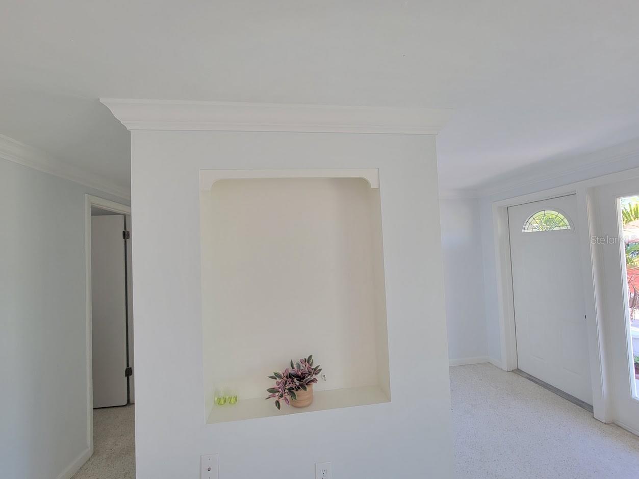 Image 23 of 58 For 401 Sunnyside Drive