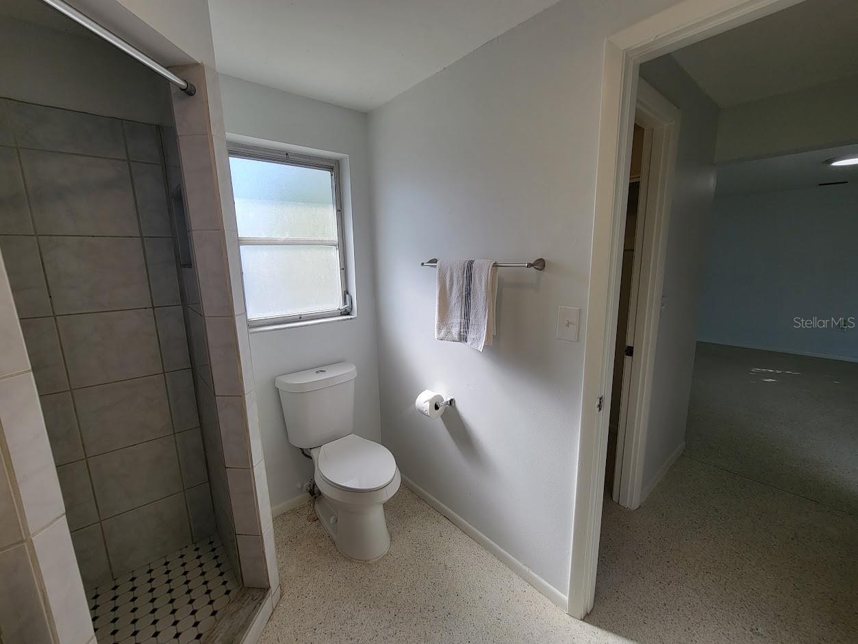 Image 30 of 58 For 401 Sunnyside Drive