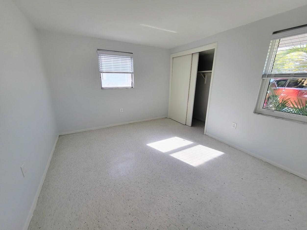 Image 33 of 58 For 401 Sunnyside Drive