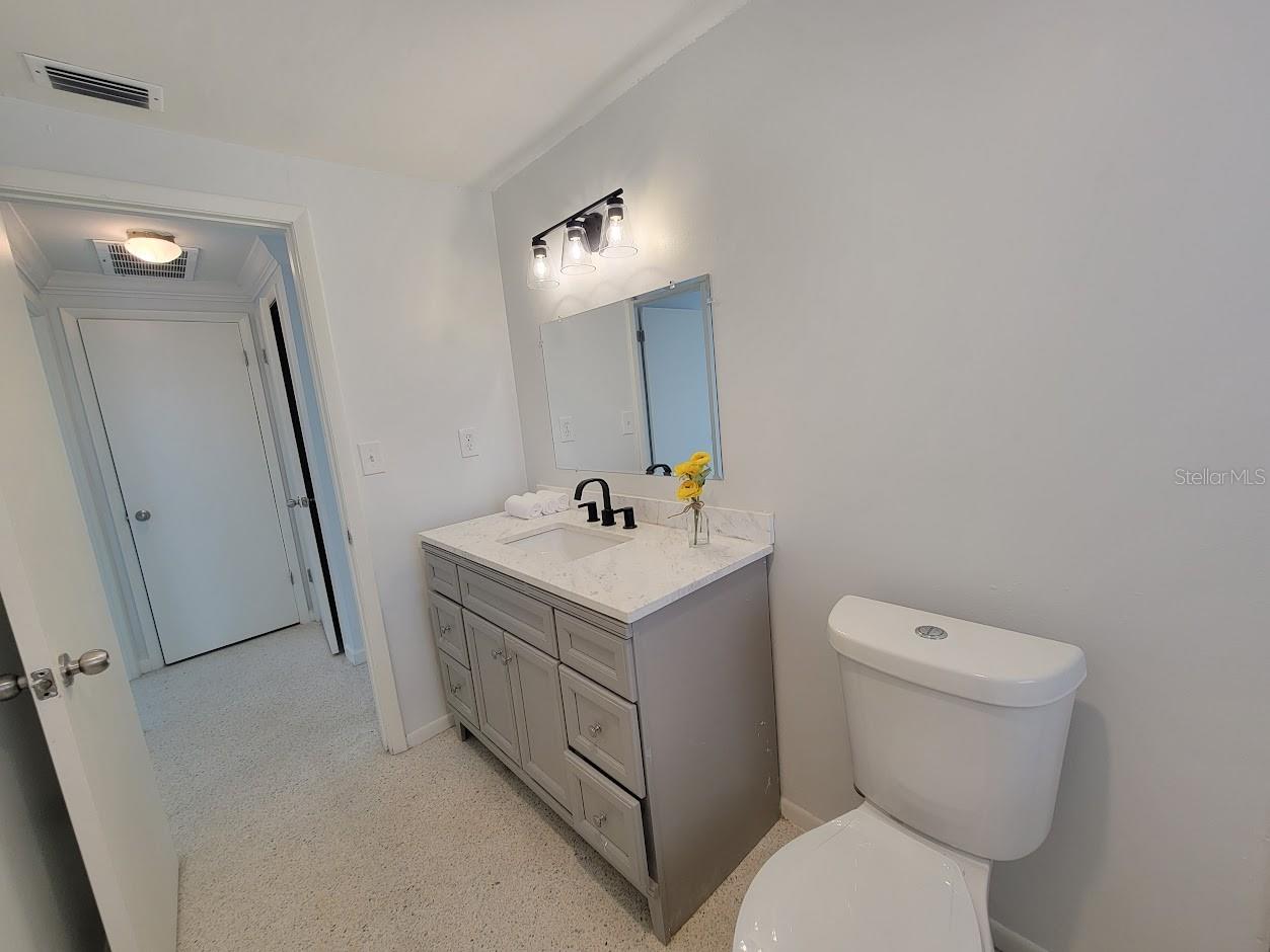 Image 35 of 58 For 401 Sunnyside Drive