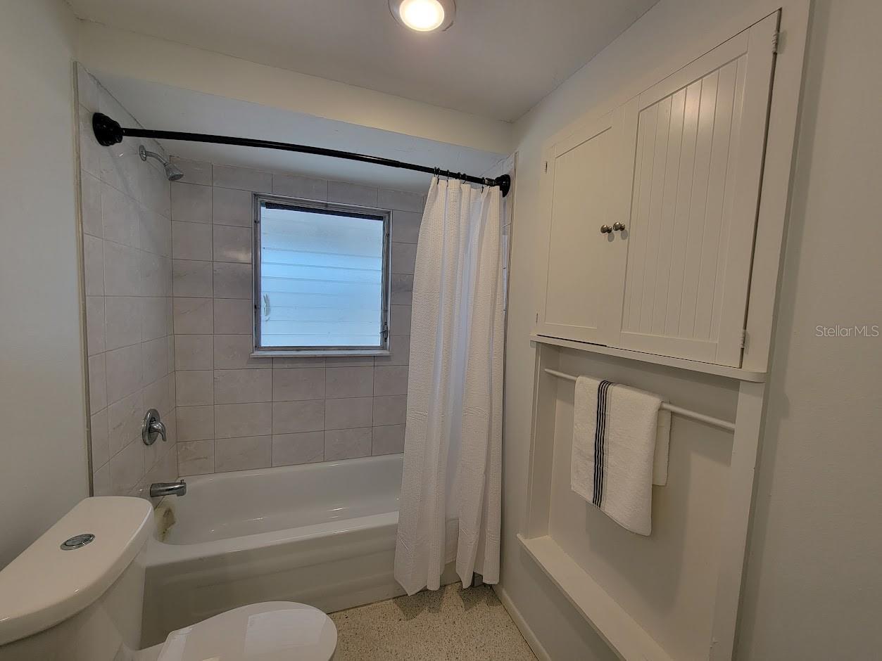 Image 37 of 58 For 401 Sunnyside Drive