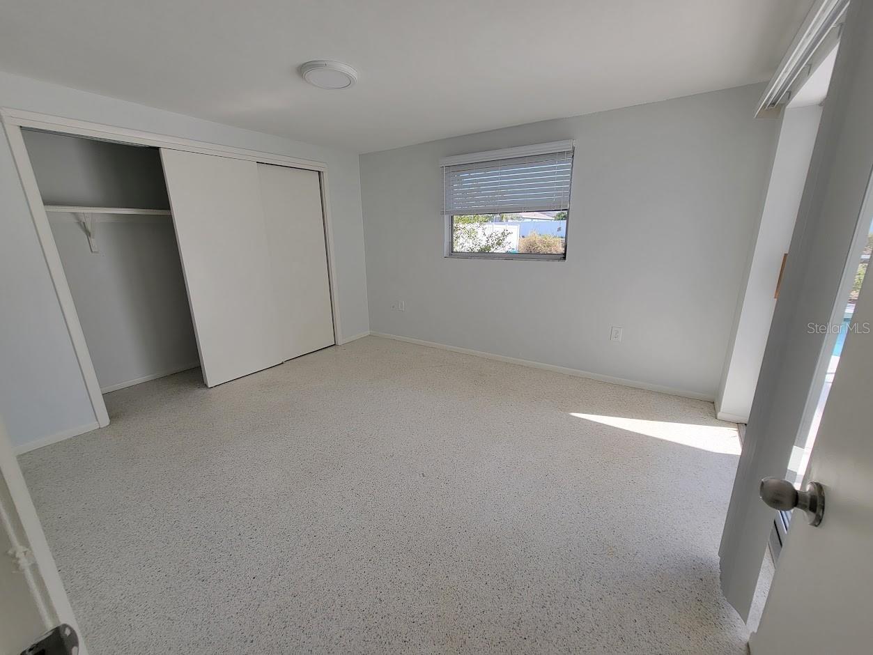 Image 38 of 58 For 401 Sunnyside Drive