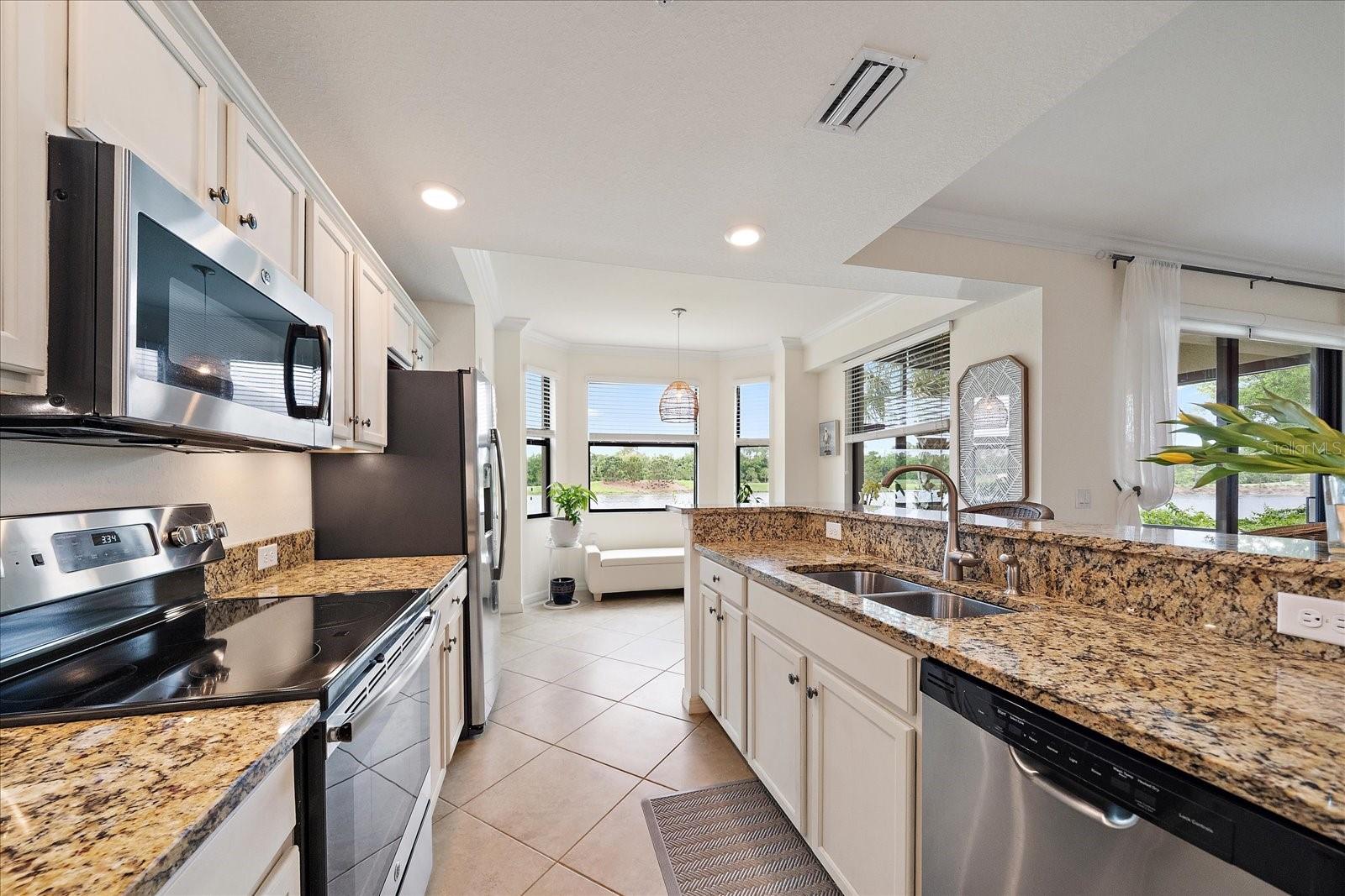 Image 13 of 52 For 16814 Vardon Terrace 106