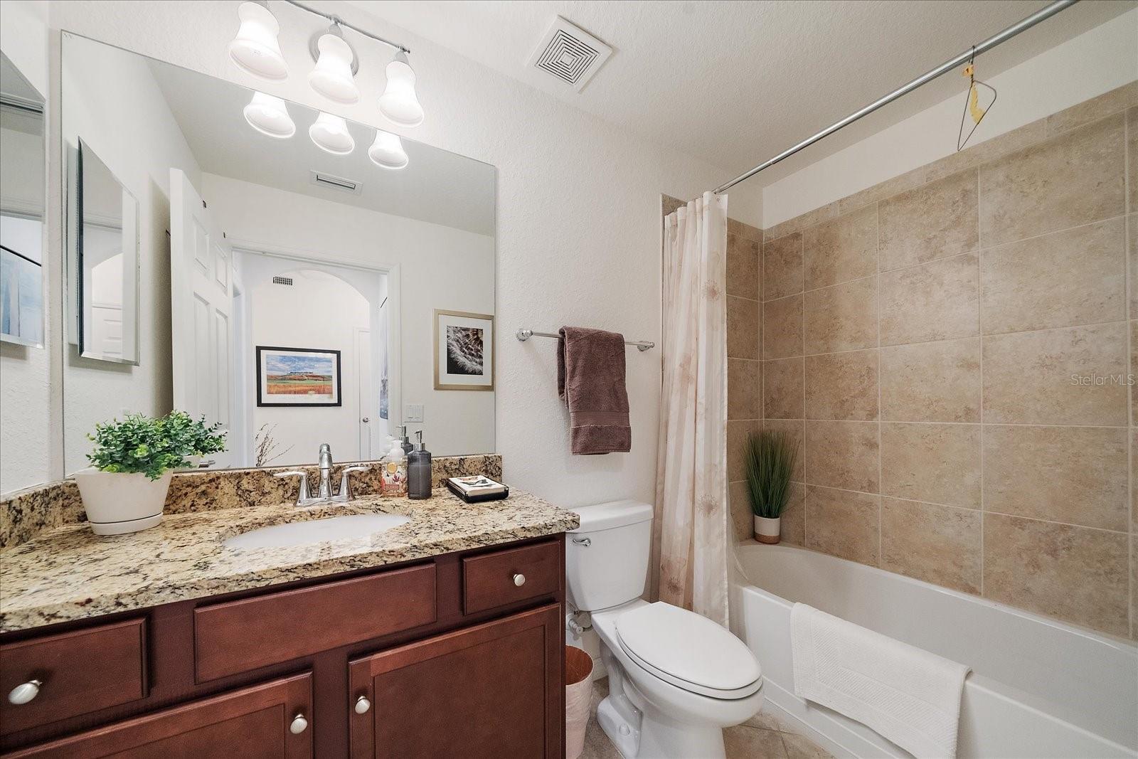 Image 20 of 52 For 16814 Vardon Terrace 106