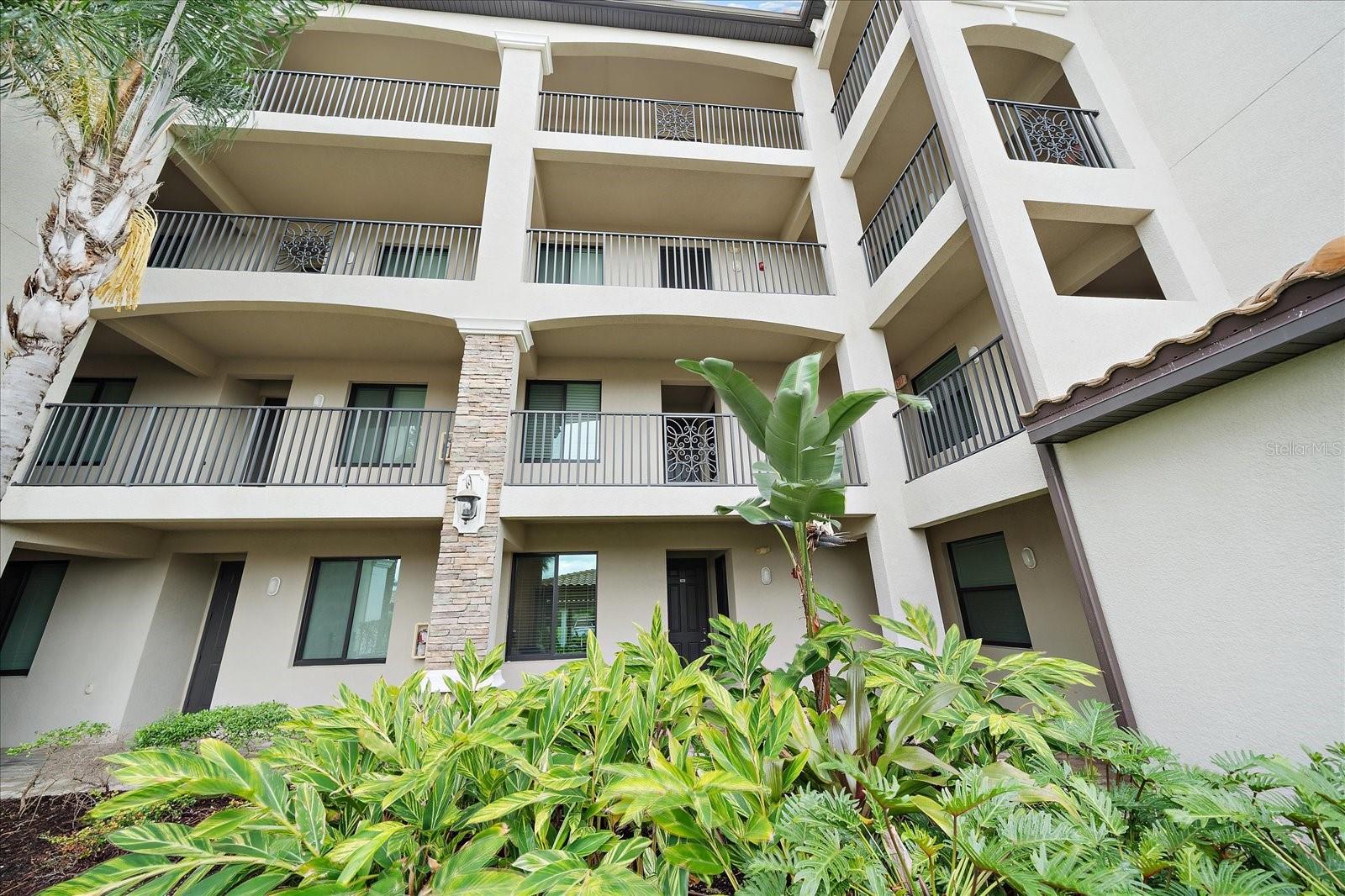 Image 3 of 52 For 16814 Vardon Terrace 106