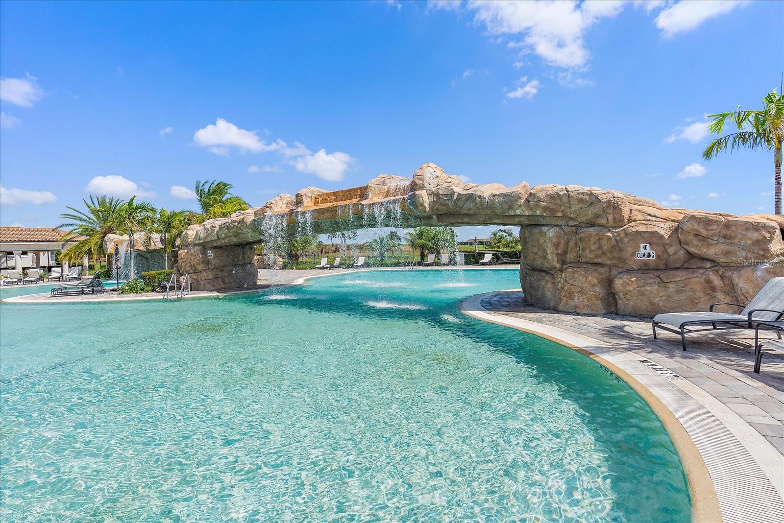 Image 34 of 52 For 16814 Vardon Terrace 106