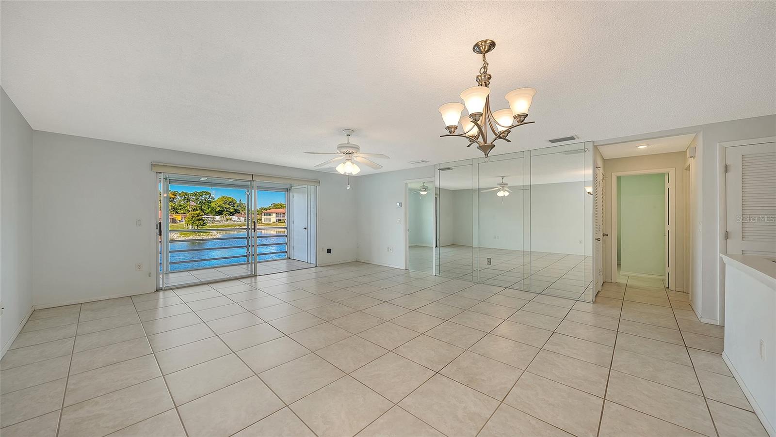 Image 10 of 37 For 4458 Narraganset Trail 93a