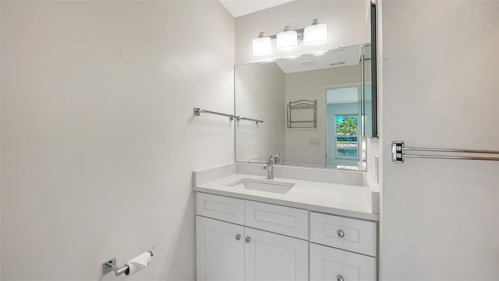 Image 22 of 37 For 4458 Narraganset Trail 93a