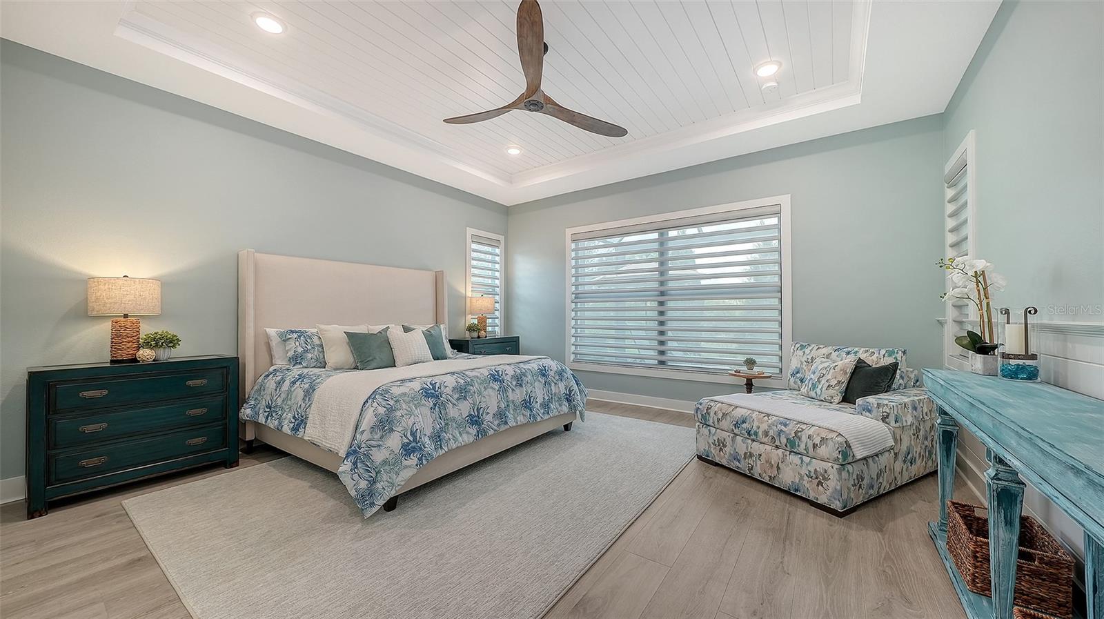 Image 22 of 76 For 5018 Surfside Circle