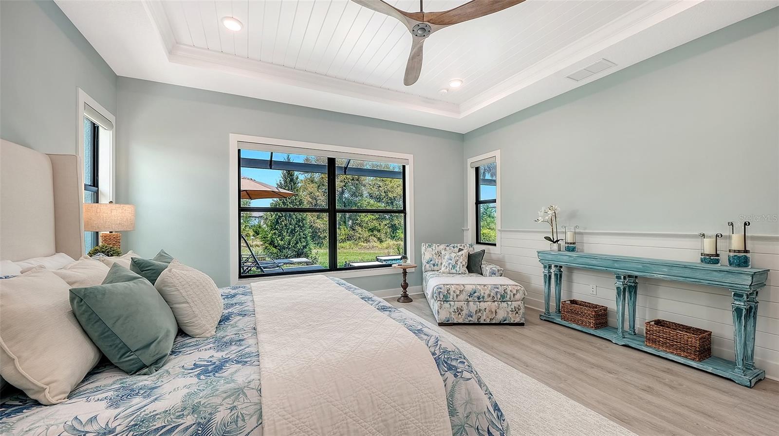 Image 25 of 76 For 5018 Surfside Circle