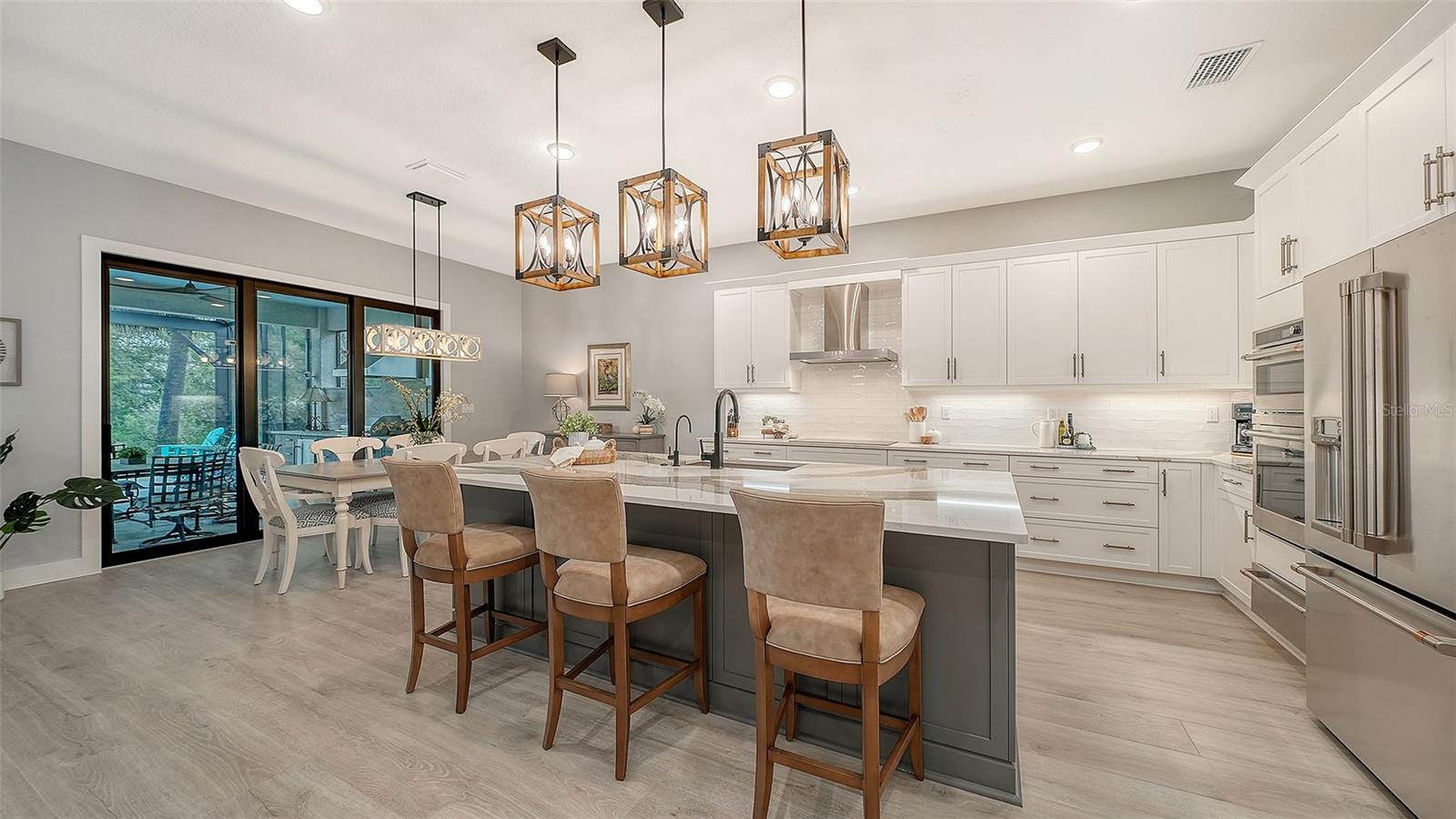 Image 6 of 76 For 5018 Surfside Circle