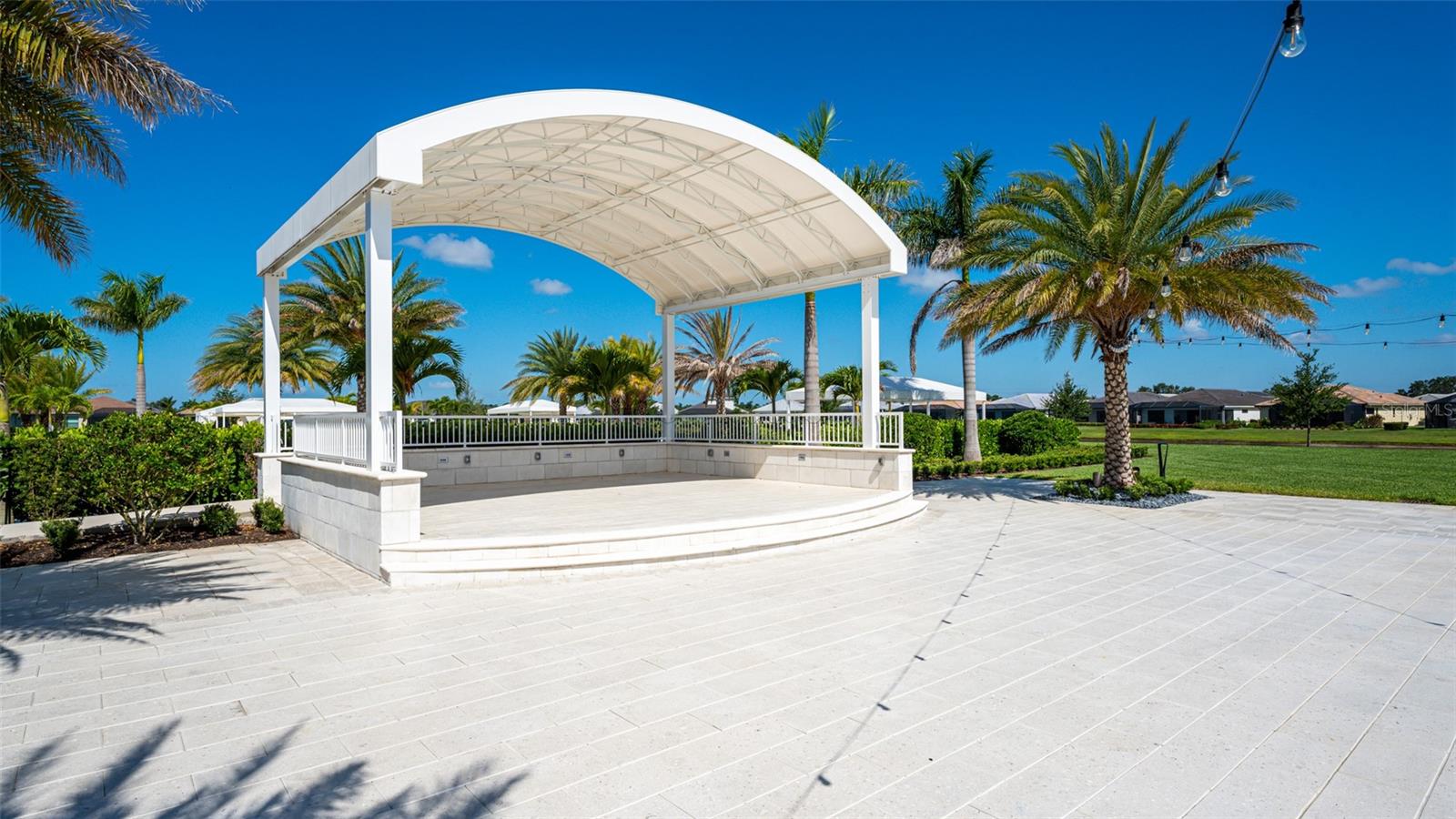 Image 70 of 76 For 5018 Surfside Circle