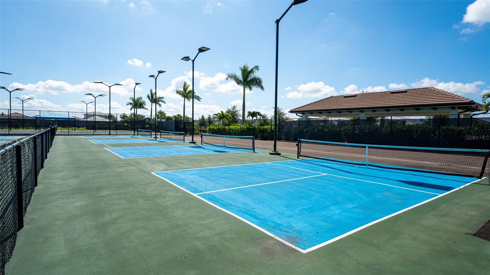 Image 72 of 76 For 5018 Surfside Circle