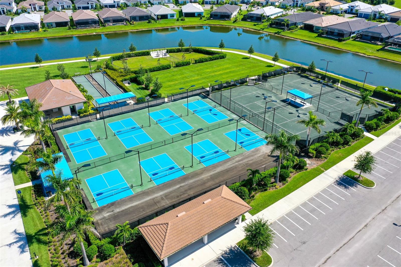 Image 74 of 76 For 5018 Surfside Circle