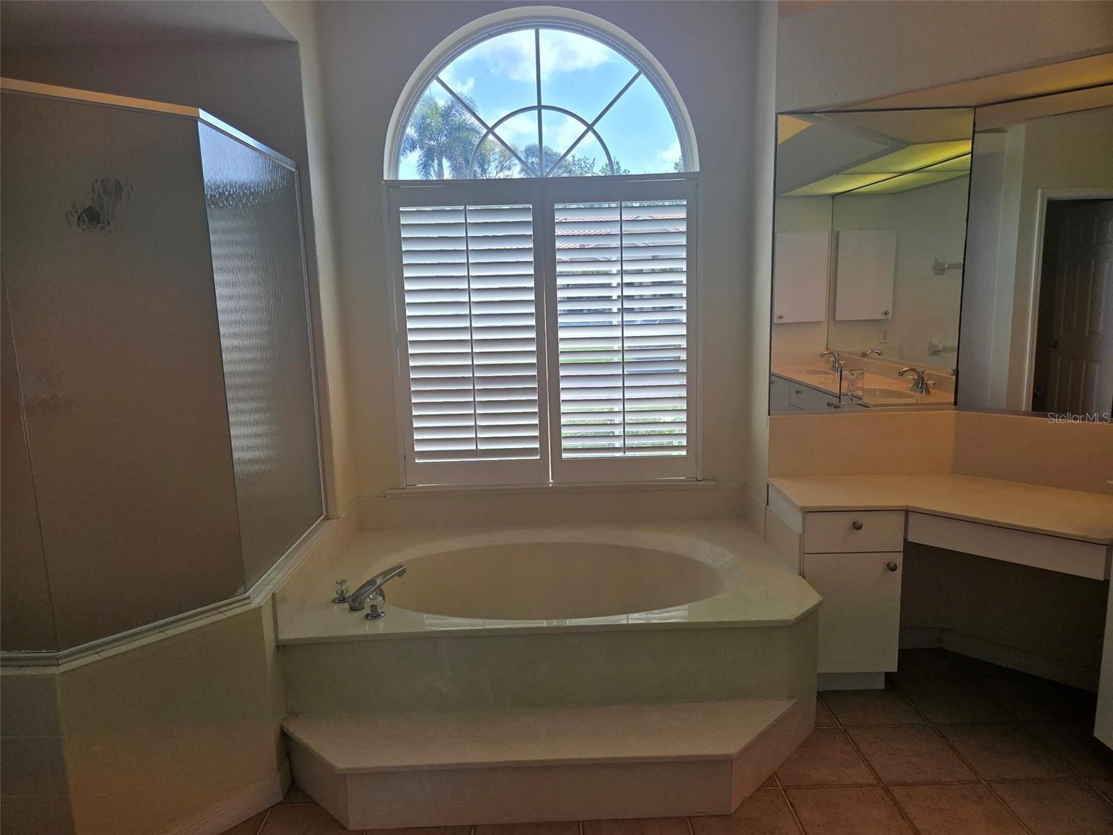 Image 12 of 21 For 5282 Far Oak Circle