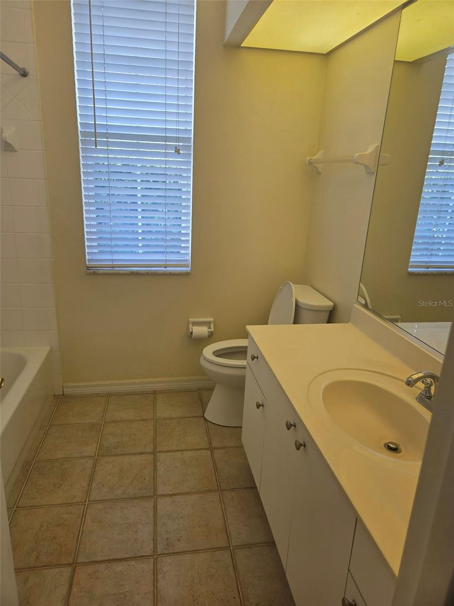 Image 17 of 21 For 5282 Far Oak Circle