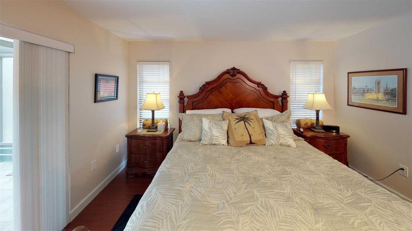 Image 17 of 31 For 4952 Rutland Gate