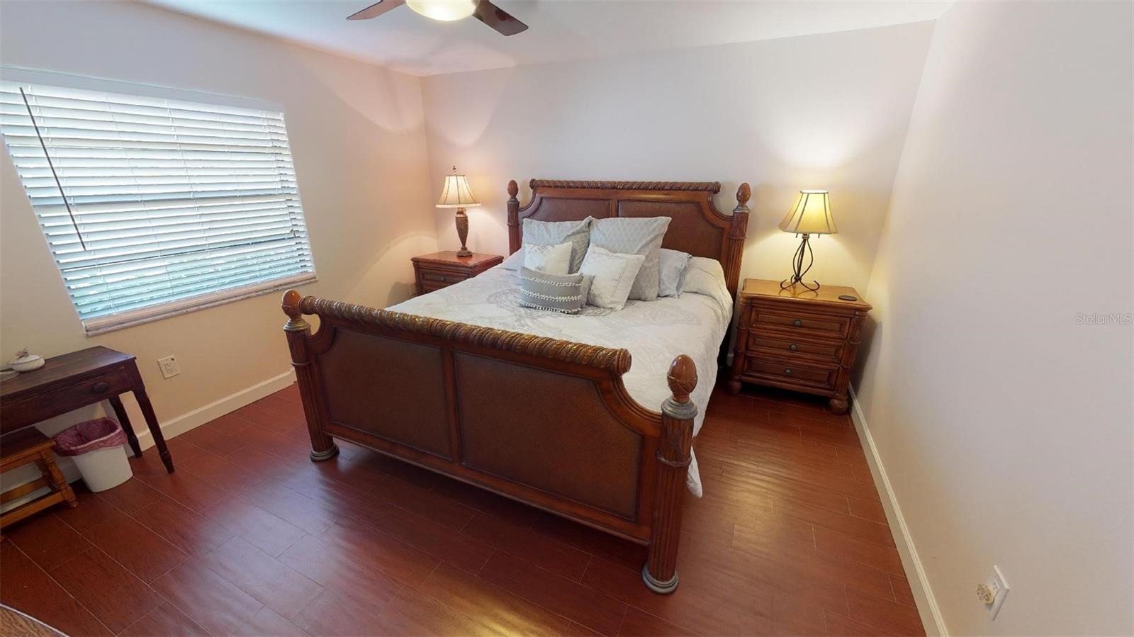 Image 22 of 31 For 4952 Rutland Gate