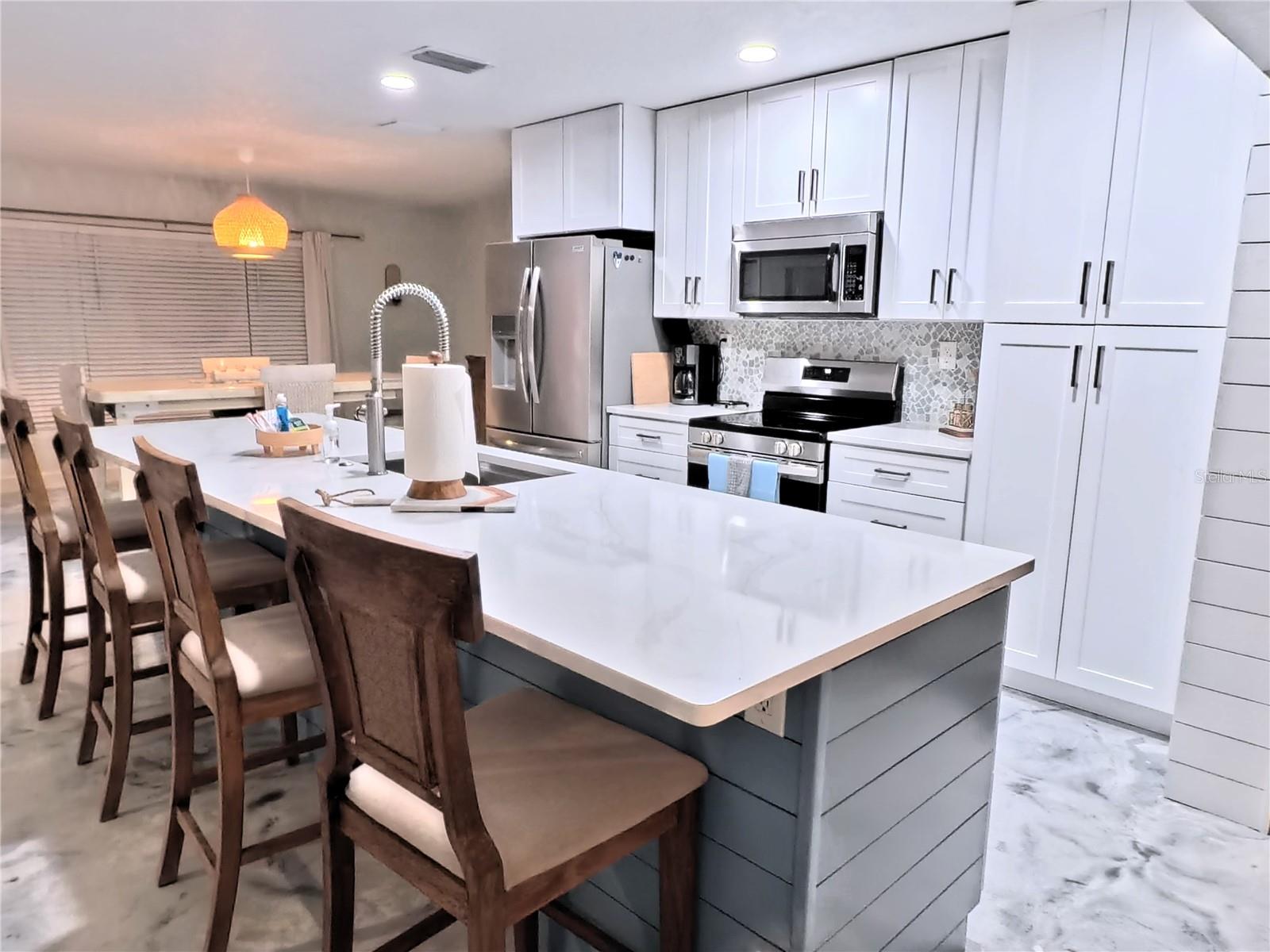 Image 11 of 24 For 6107 9th Avenue W