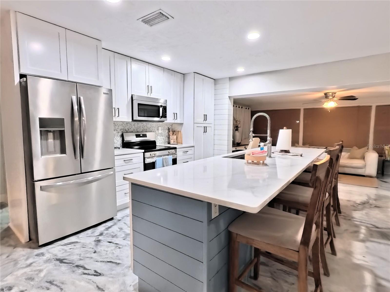 Image 12 of 24 For 6107 9th Avenue W