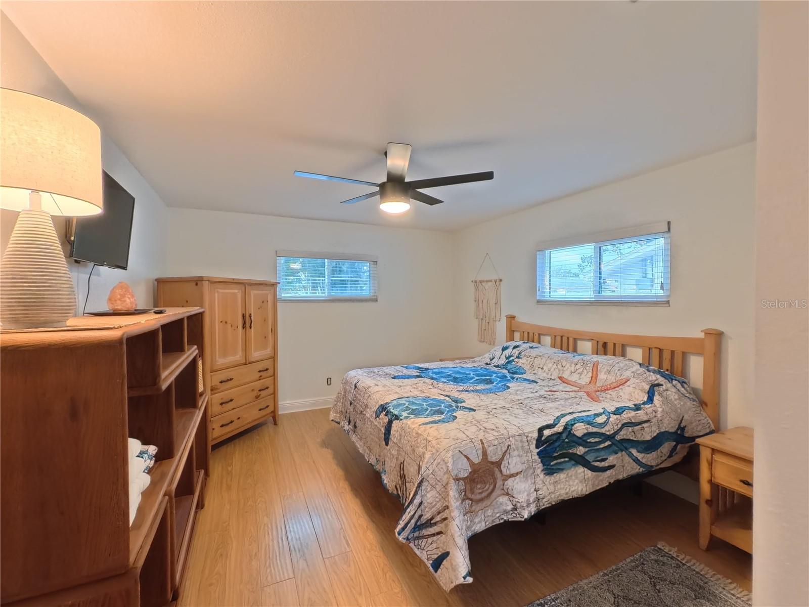 Image 17 of 24 For 6107 9th Avenue W