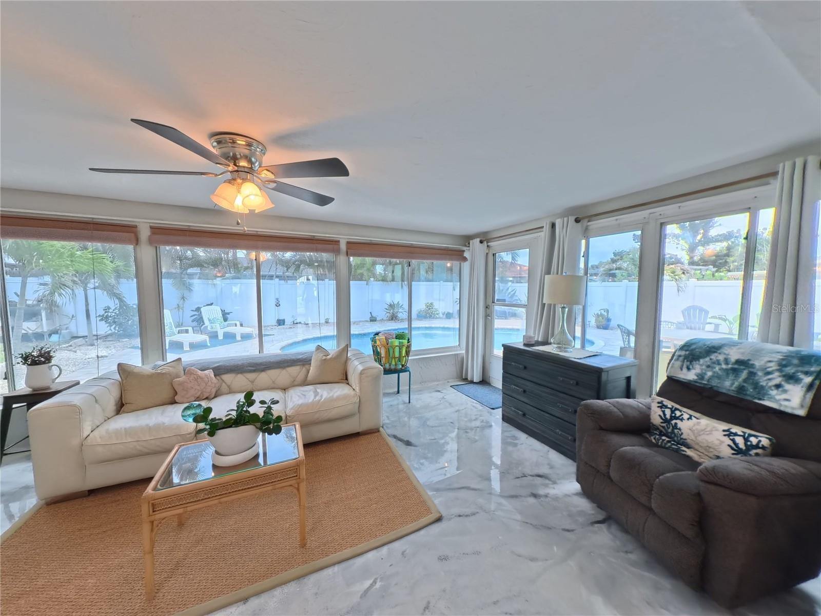 Image 5 of 24 For 6107 9th Avenue W