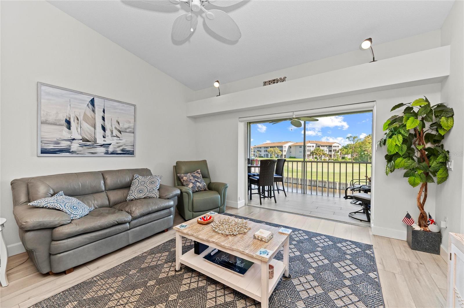 Image 17 of 50 For 4639 Chapel Hill Drive 2925