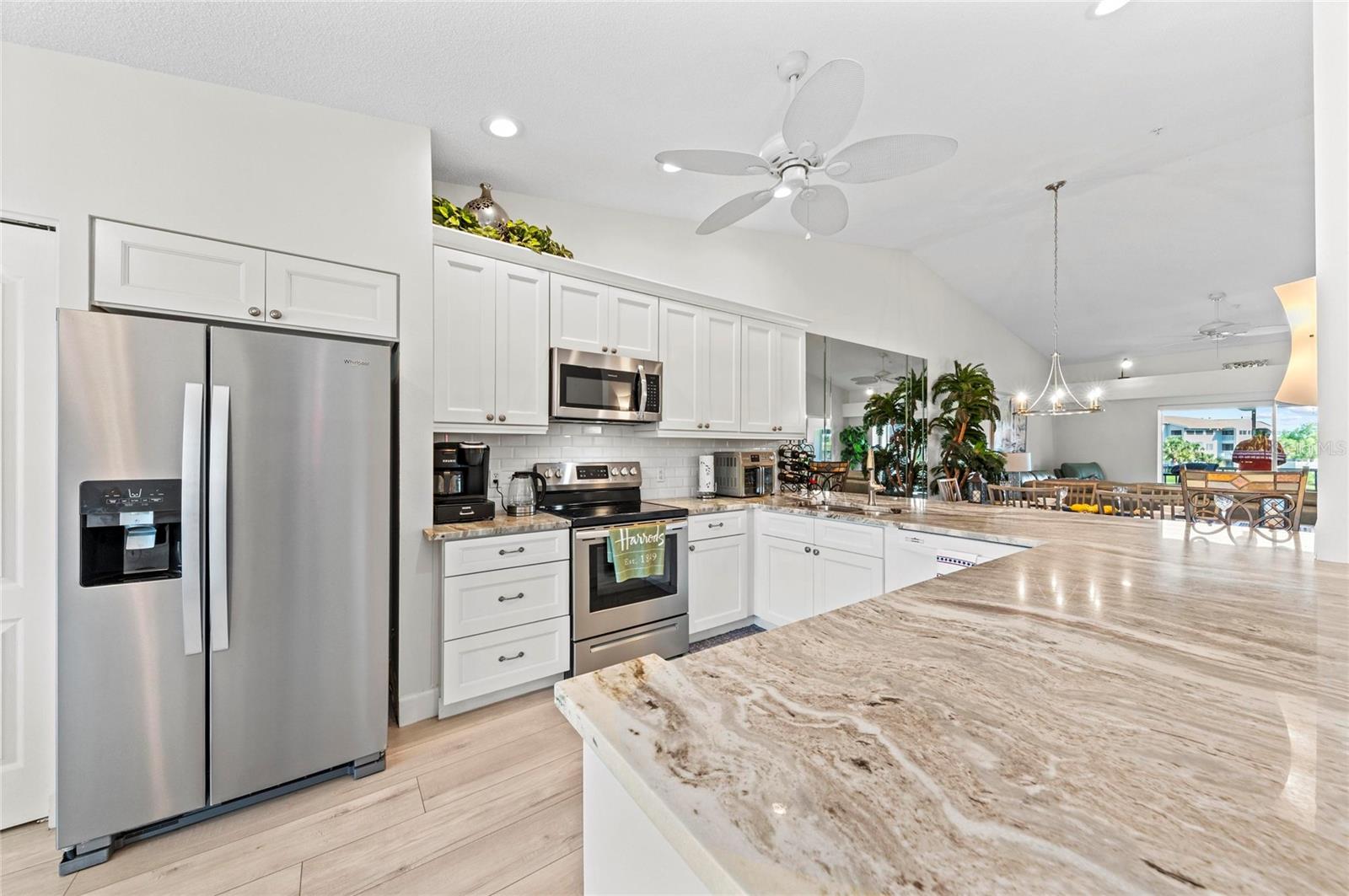 Image 7 of 50 For 4639 Chapel Hill Drive 2925