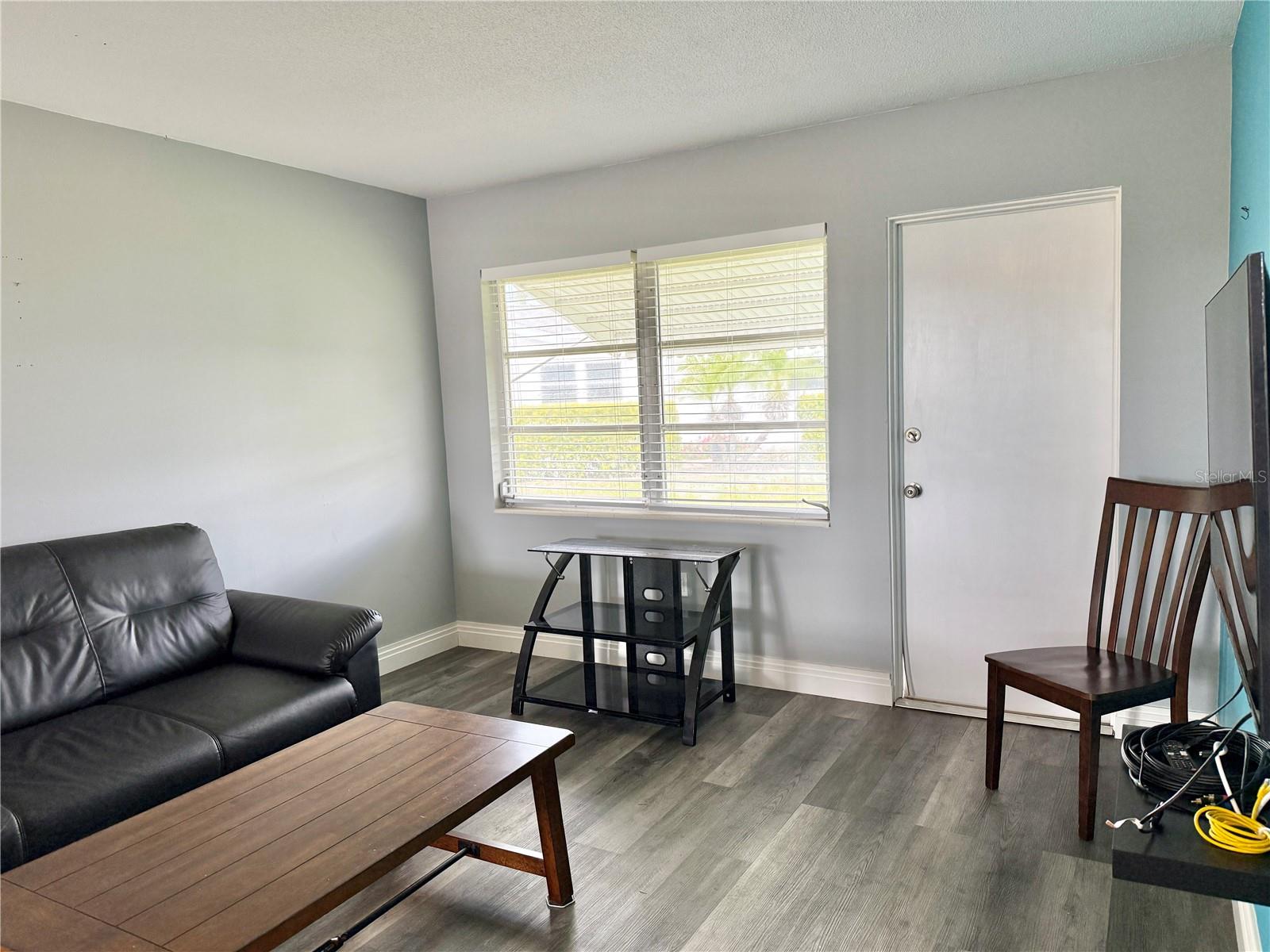 Image 10 of 17 For 2217 Hopkins Drive W