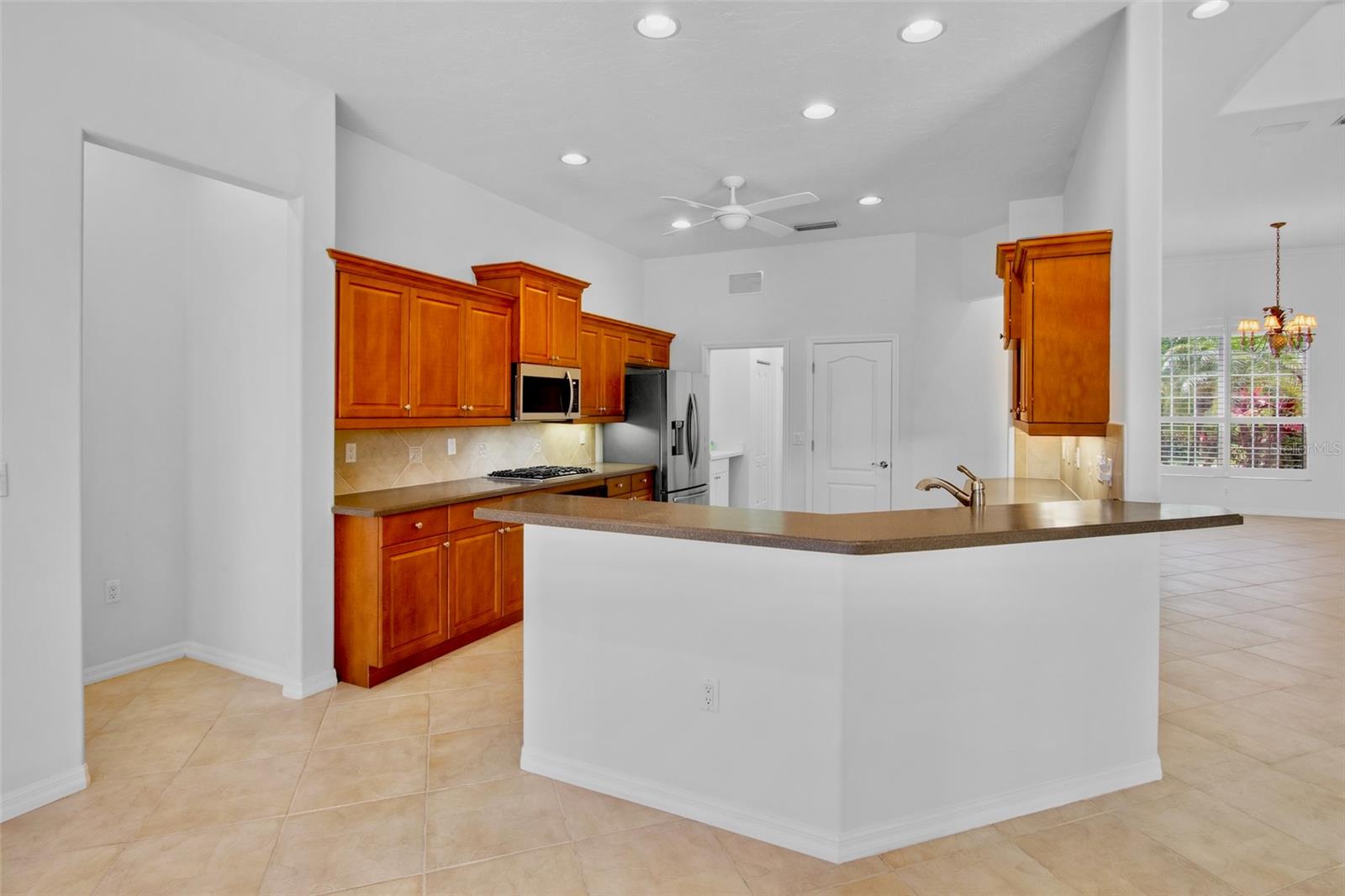 Image 11 of 44 For 4975 Sabal Lake Circle