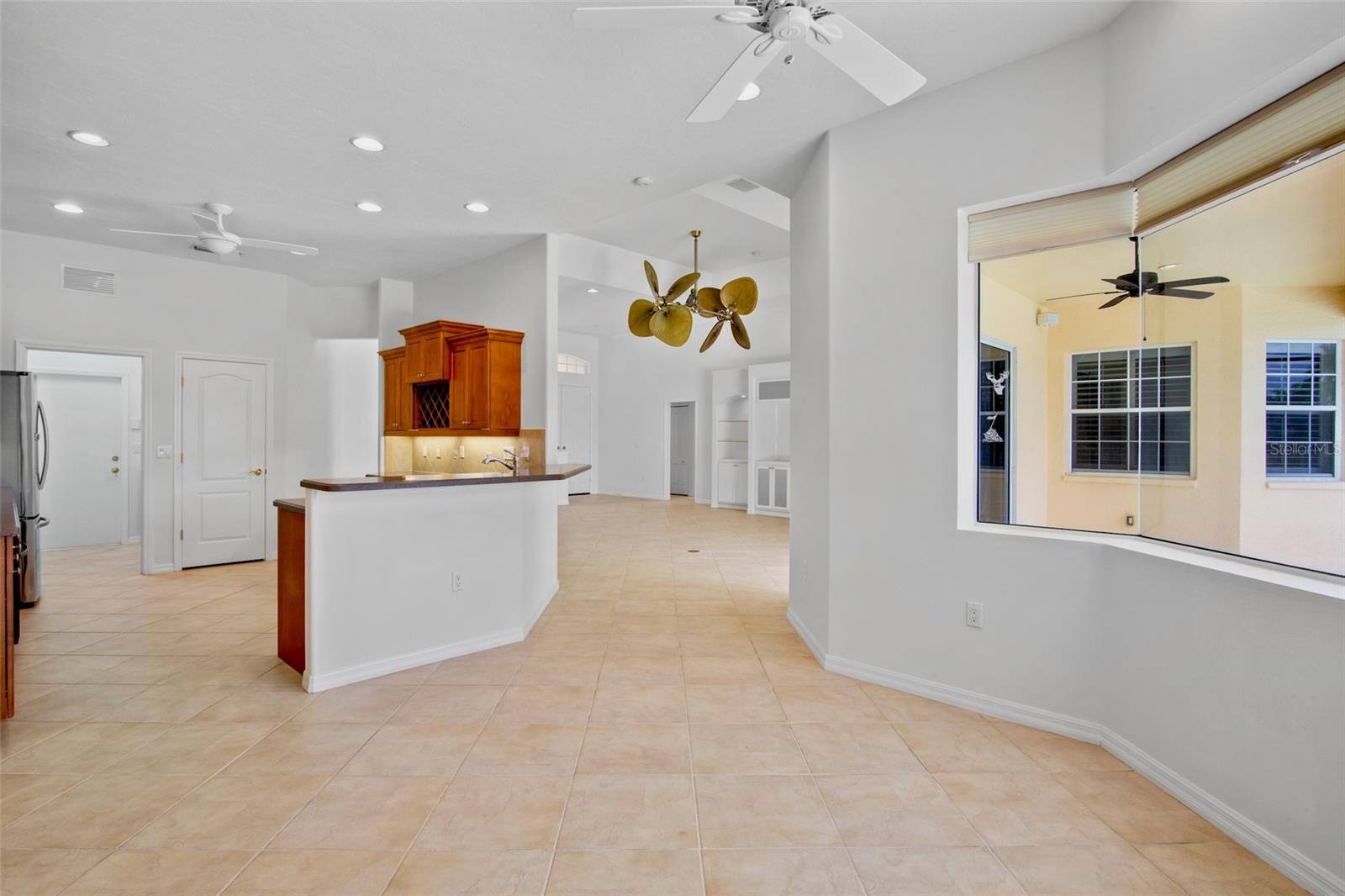 Image 13 of 44 For 4975 Sabal Lake Circle