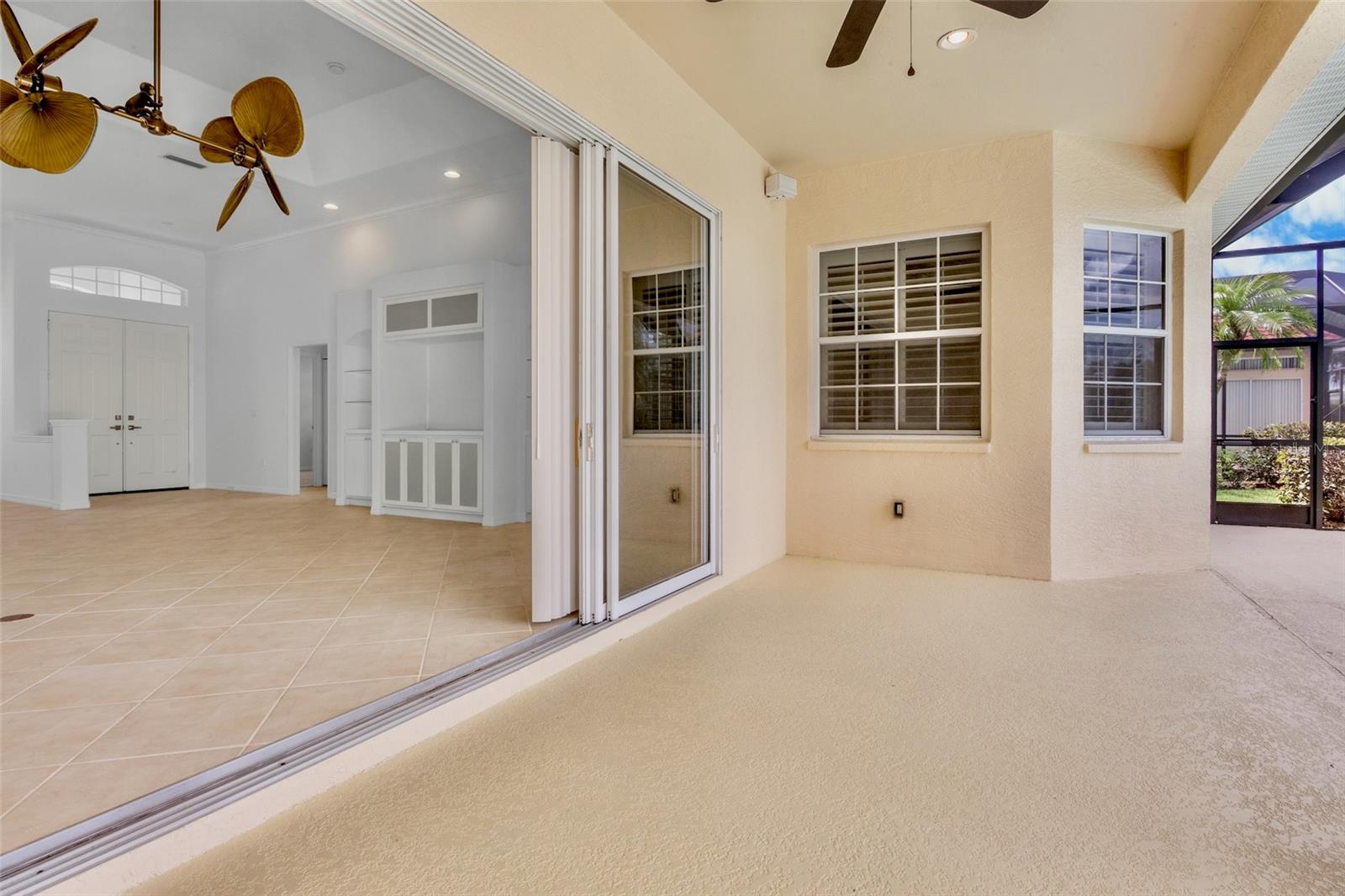 Image 15 of 44 For 4975 Sabal Lake Circle