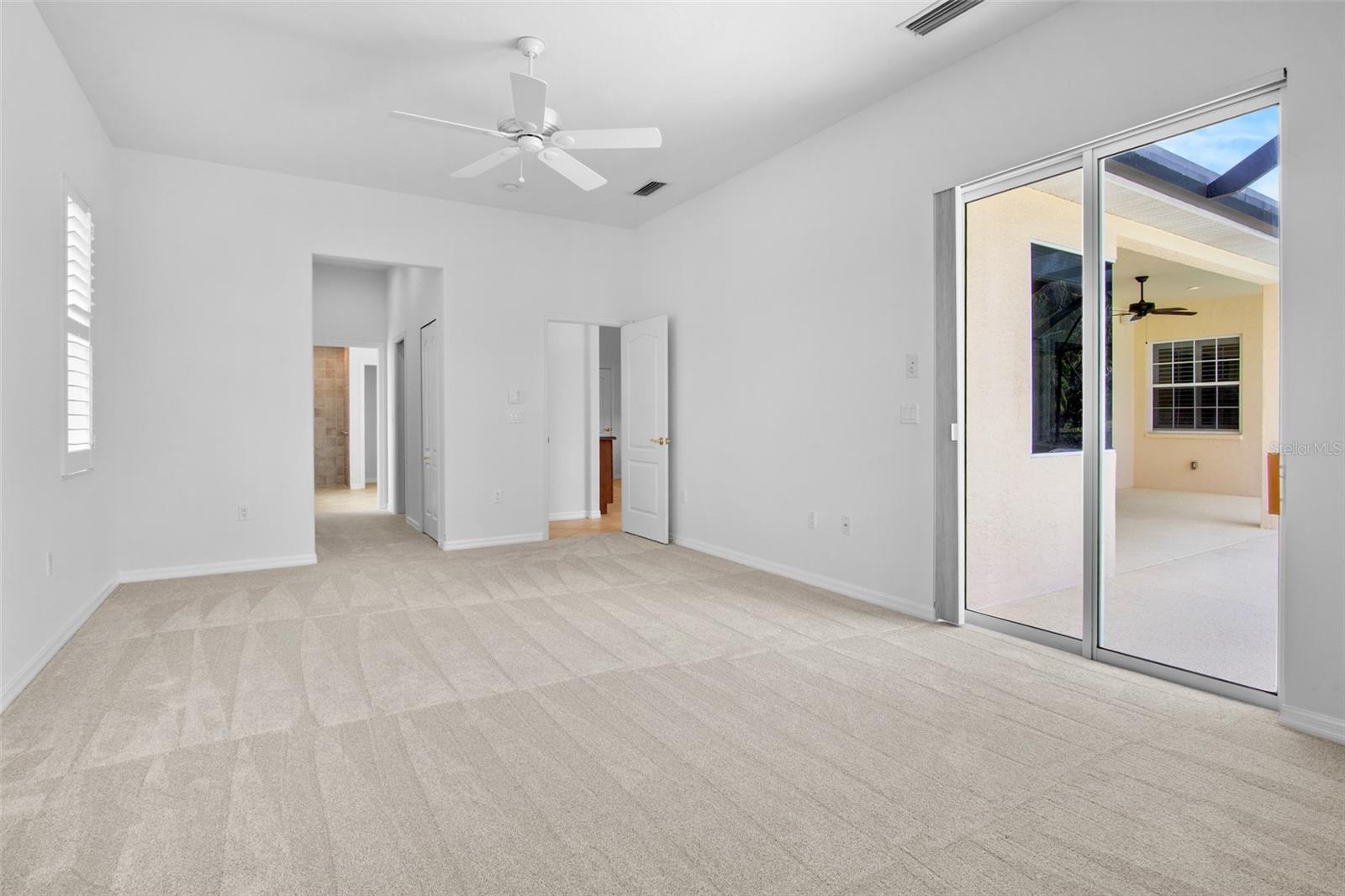 Image 19 of 44 For 4975 Sabal Lake Circle