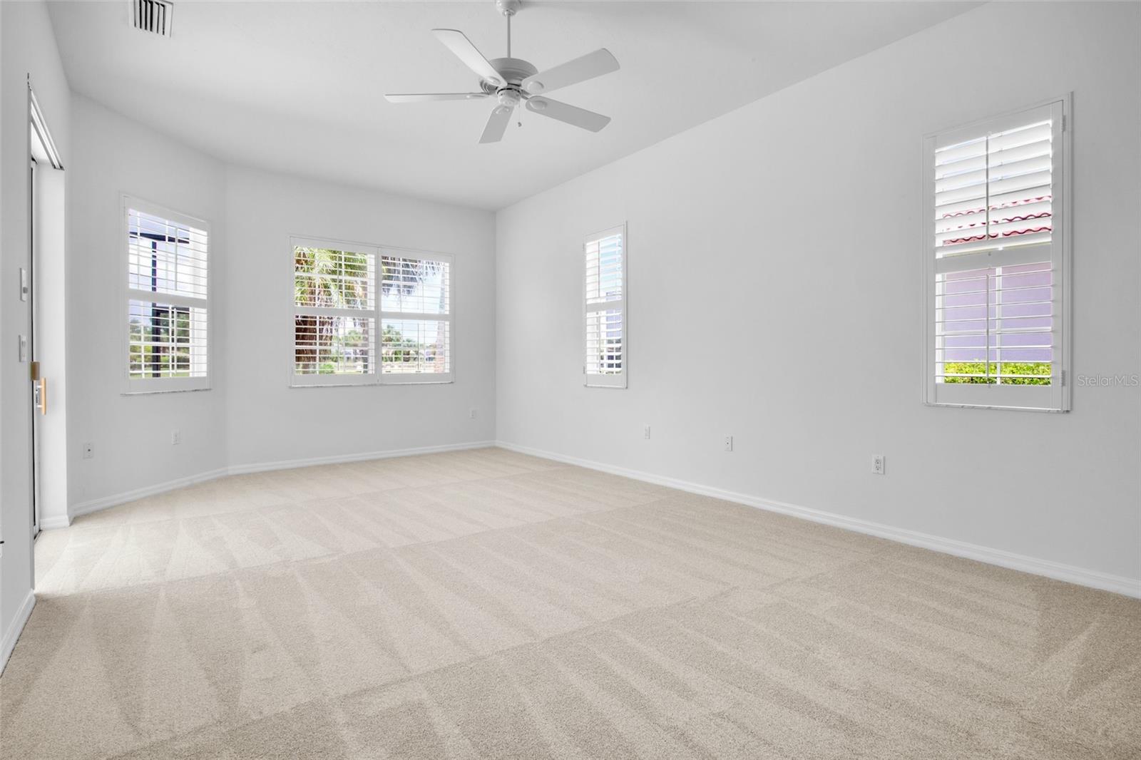 Image 20 of 44 For 4975 Sabal Lake Circle