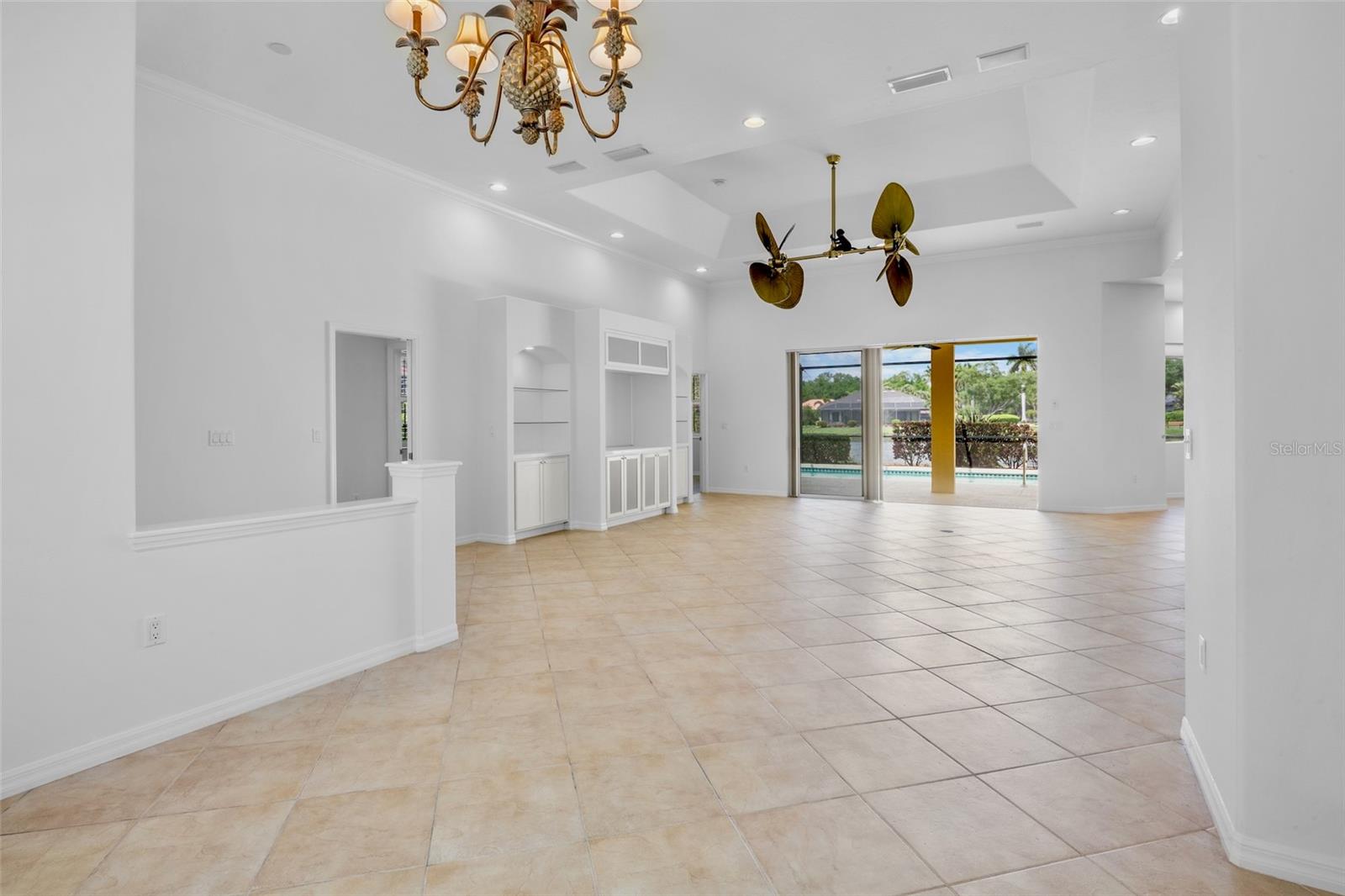 Image 8 of 44 For 4975 Sabal Lake Circle