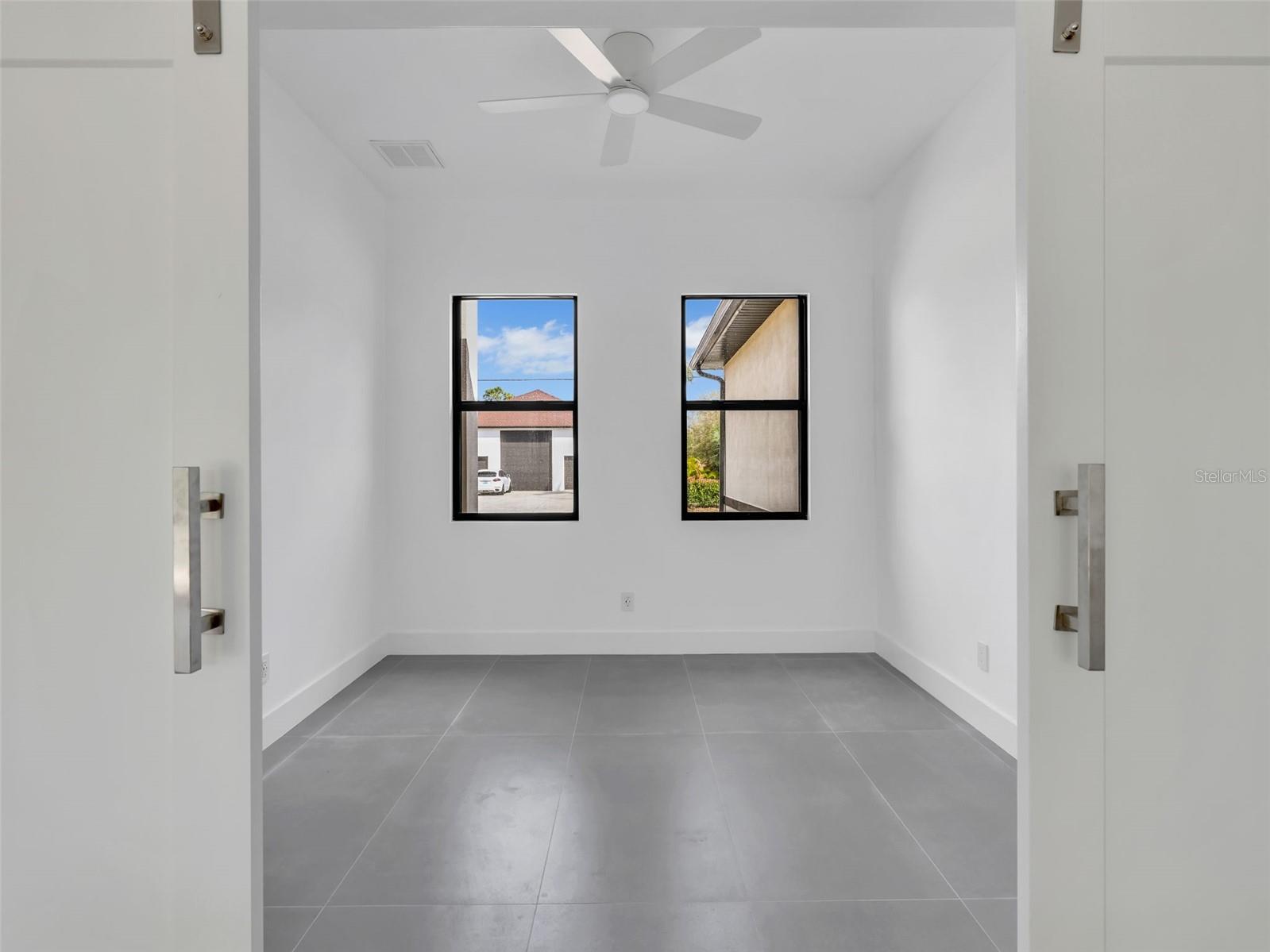 Image 24 of 28 For 12004 Newgate Avenue