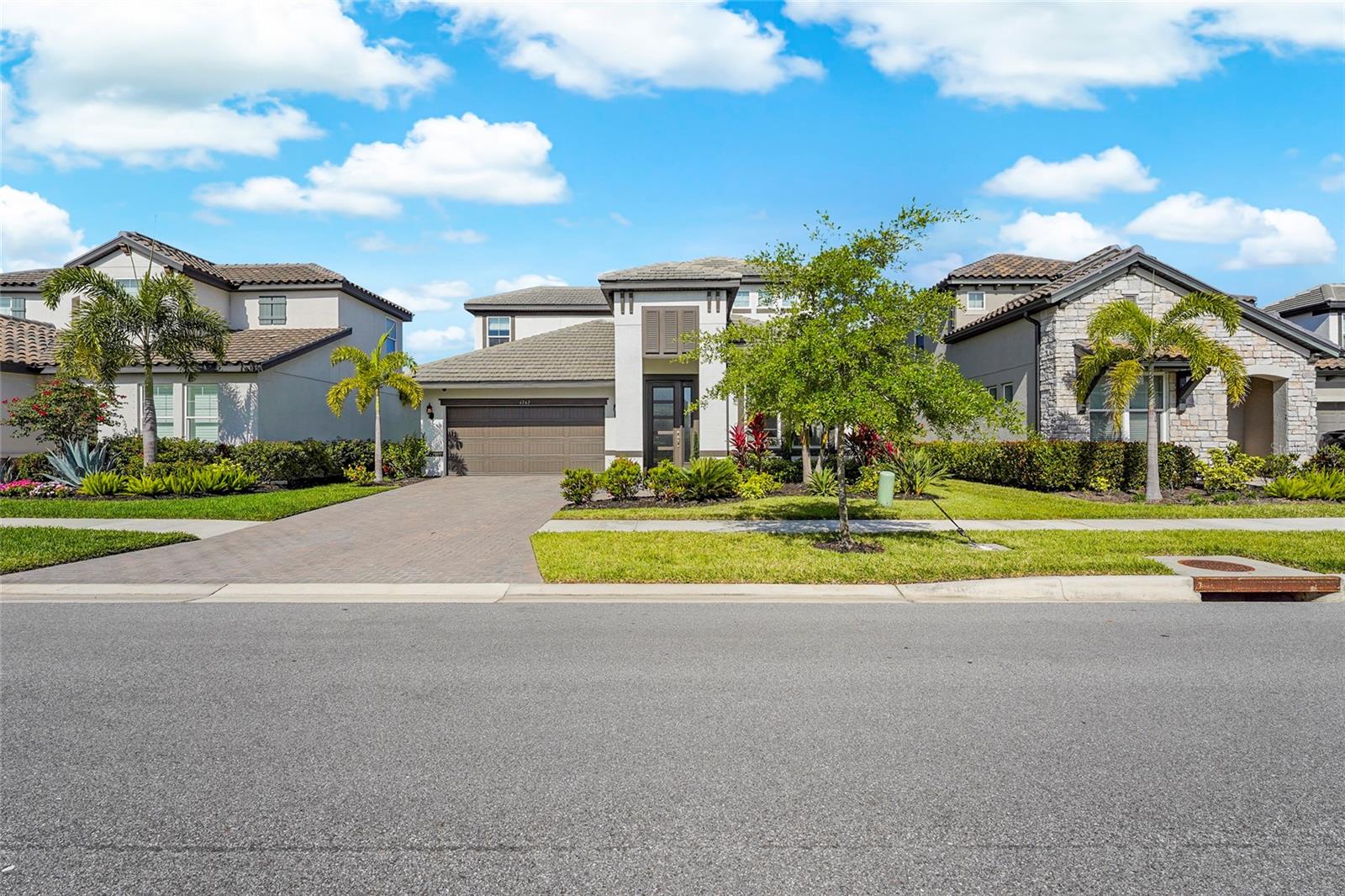 Image 21 of 74 For 4762 Antrim Drive