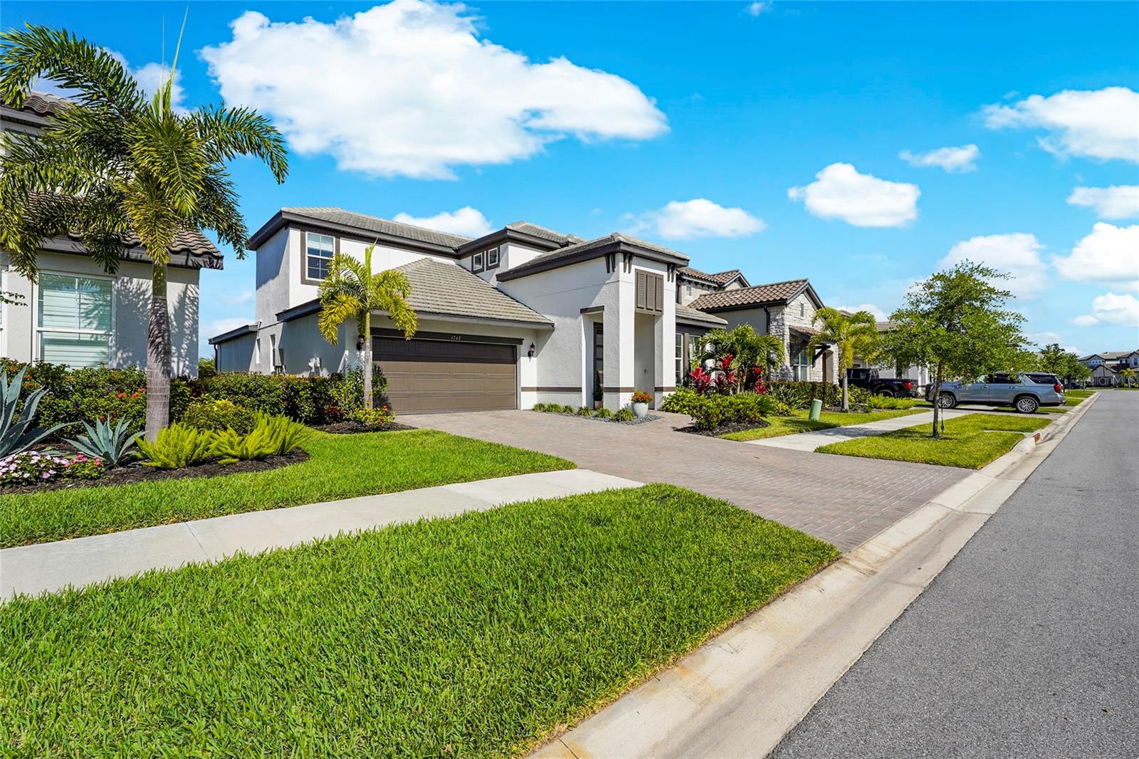 Image 22 of 74 For 4762 Antrim Drive