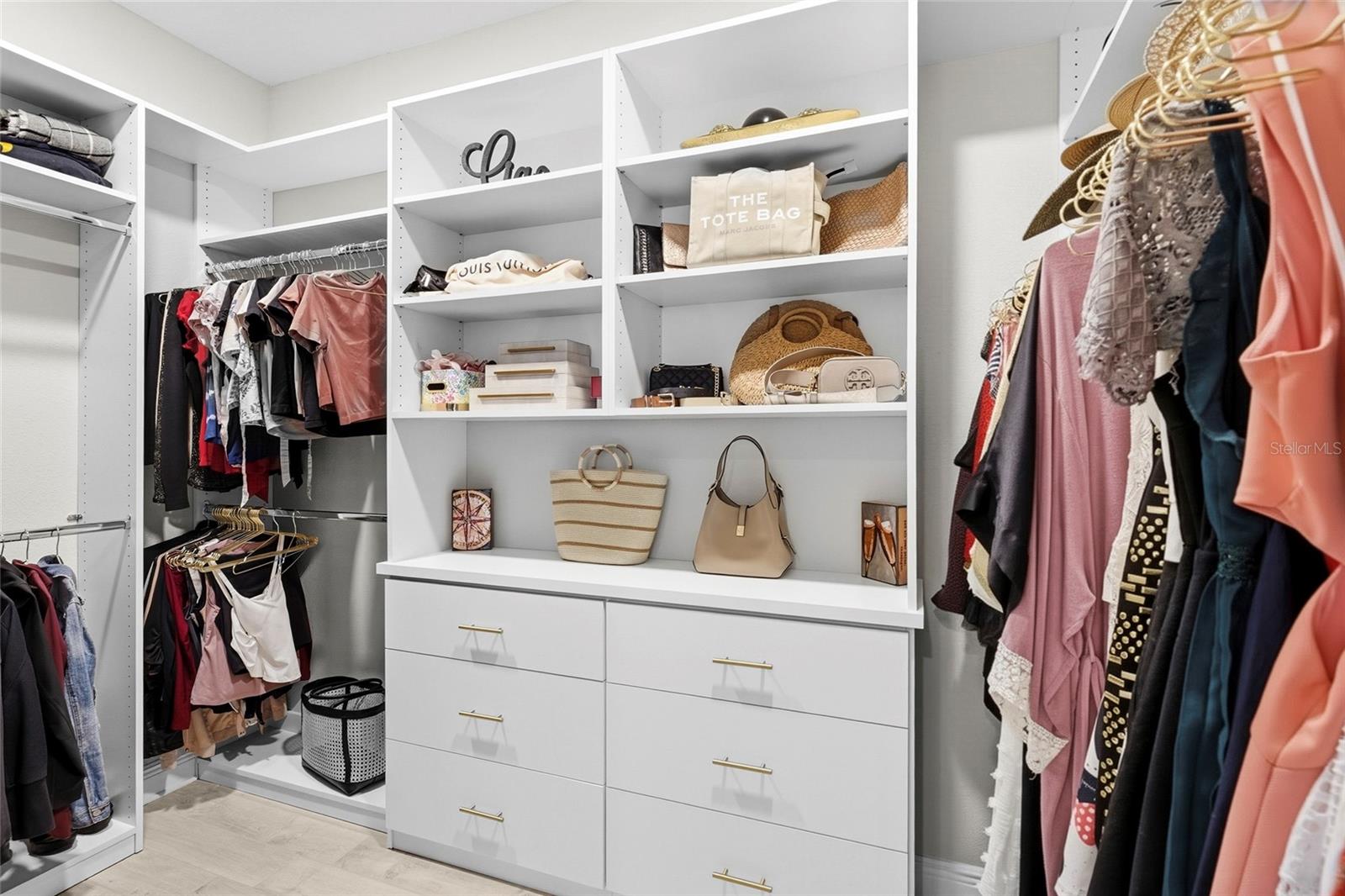 Image 36 of 74 For 4762 Antrim Drive