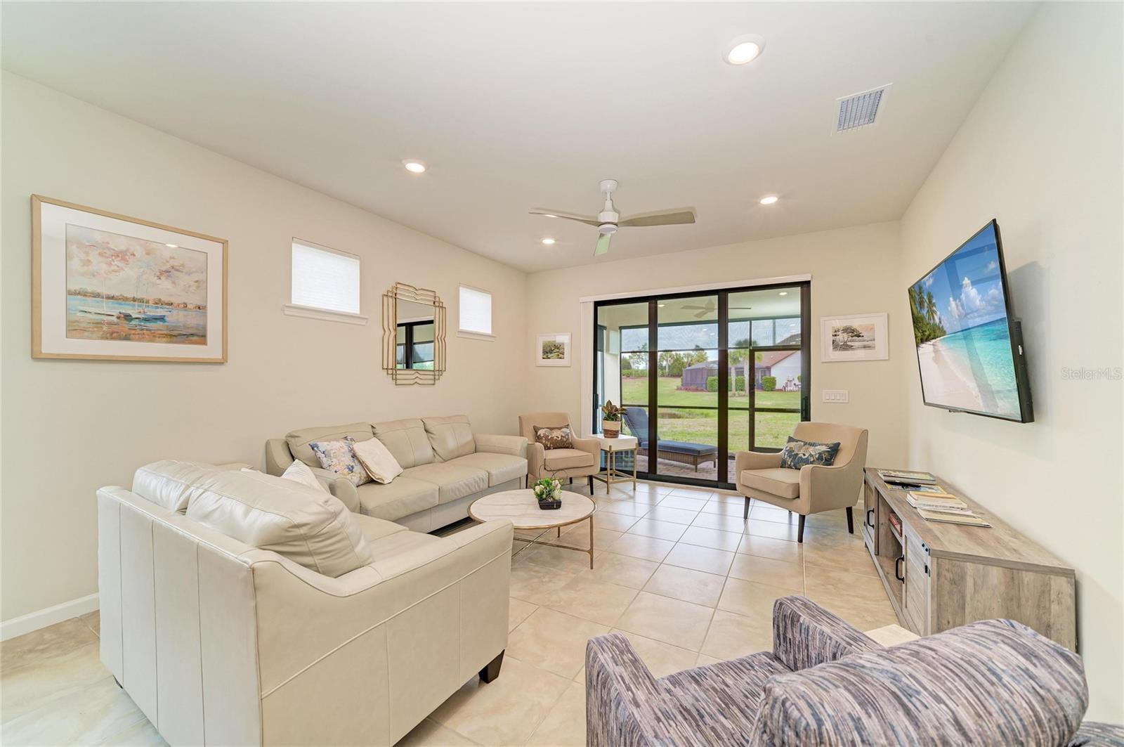 Image 21 of 64 For 7013 Hanover Court