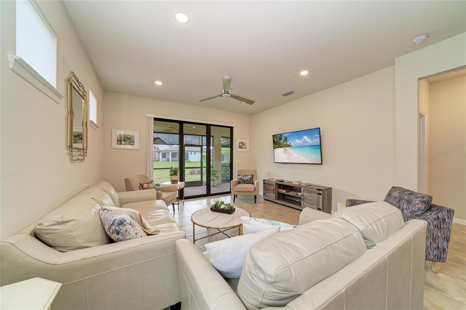 Image 22 of 64 For 7013 Hanover Court