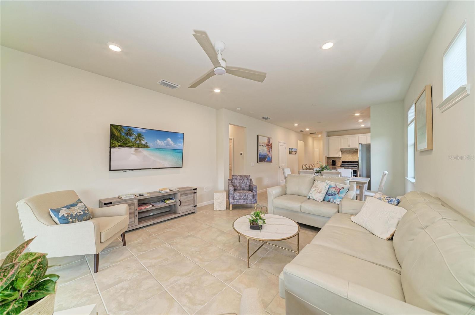 Image 25 of 64 For 7013 Hanover Court