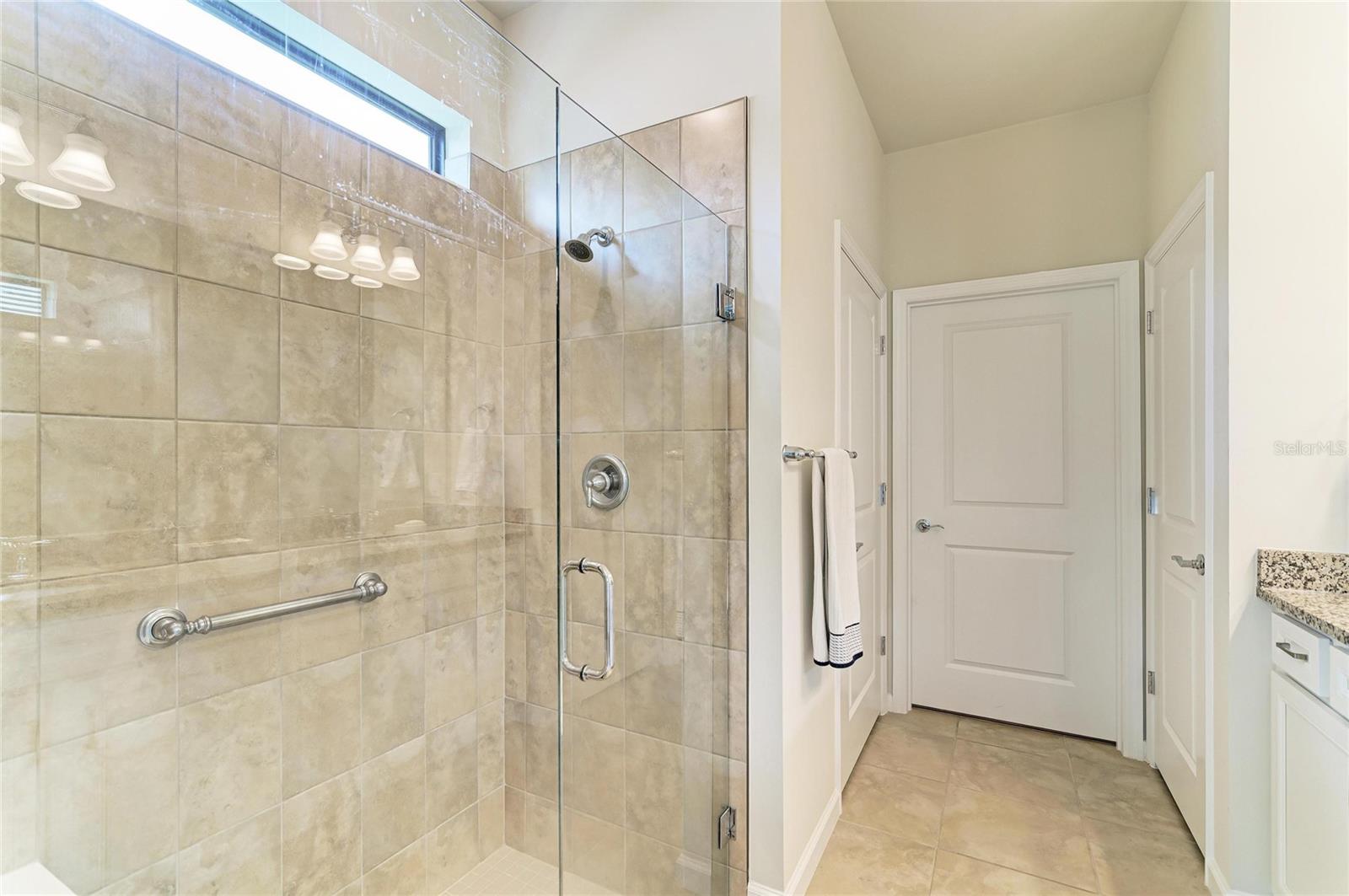 Image 30 of 64 For 7013 Hanover Court