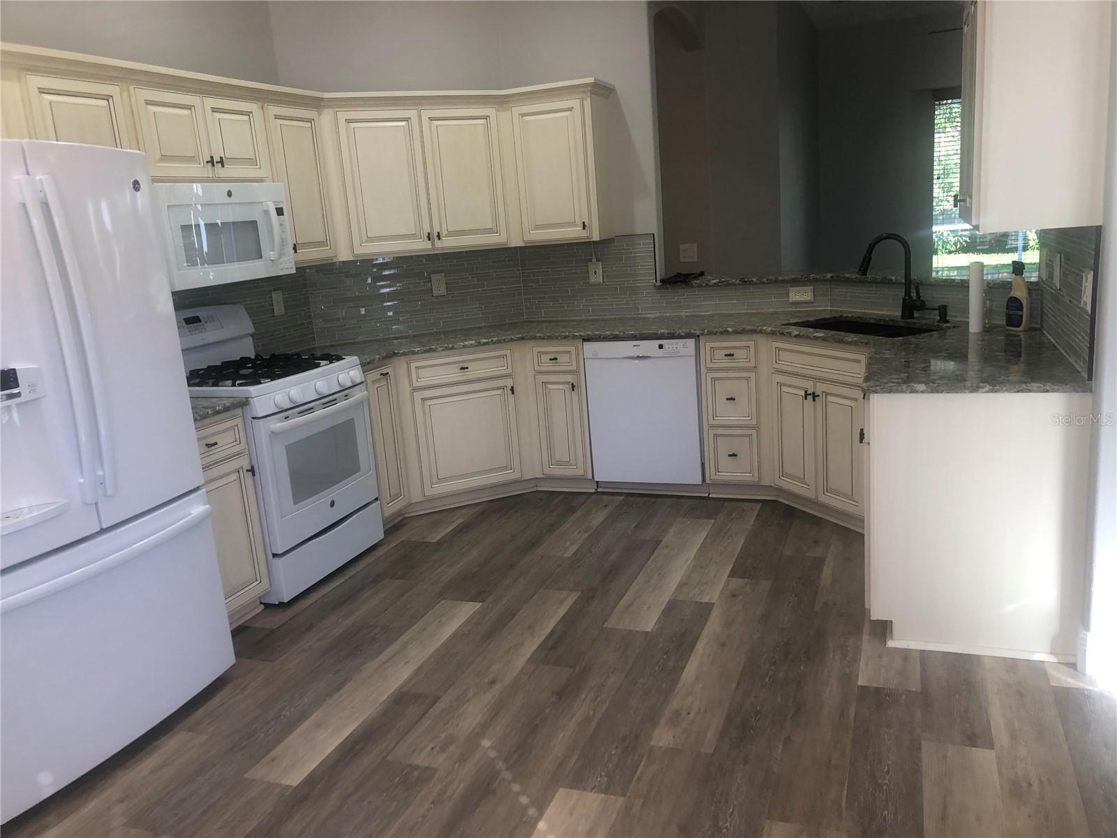 Image 10 of 29 For 5120 Highbury Circle