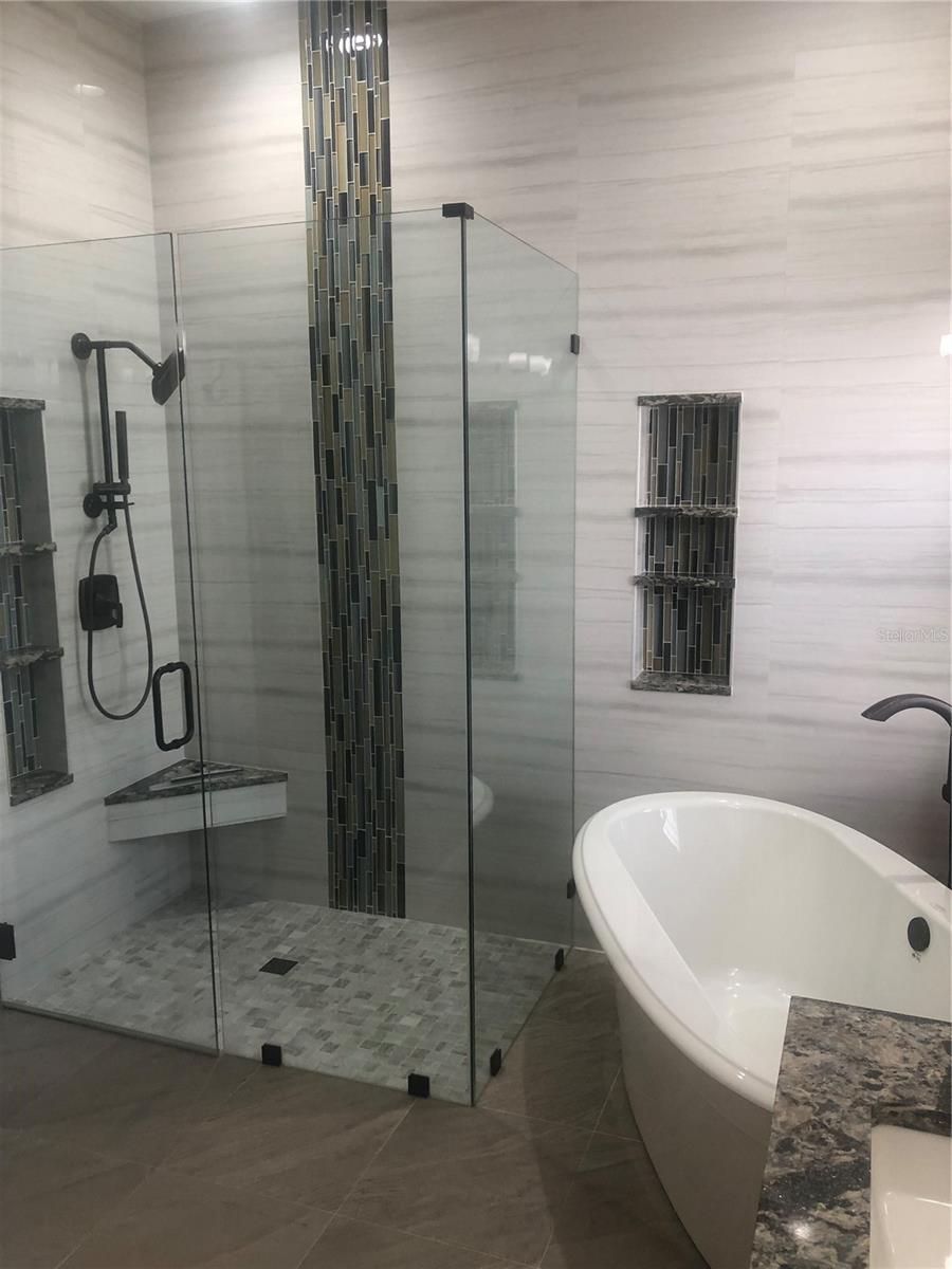 Image 14 of 29 For 5120 Highbury Circle