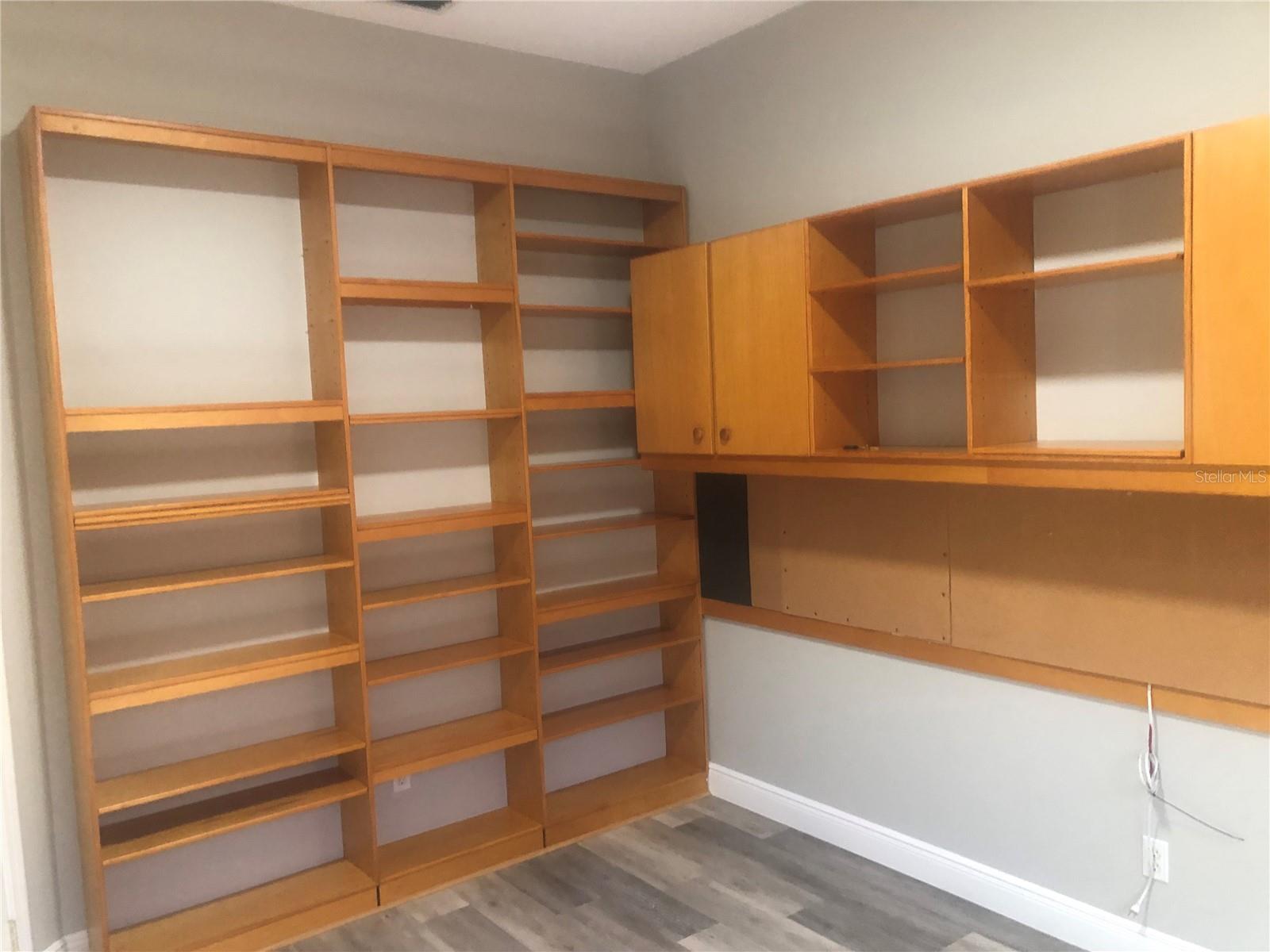 Image 7 of 29 For 5120 Highbury Circle